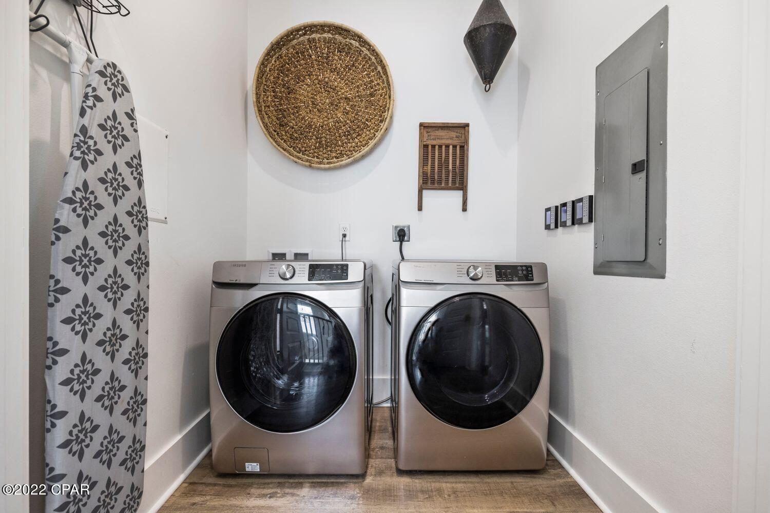 Lullwater Beach - Residential