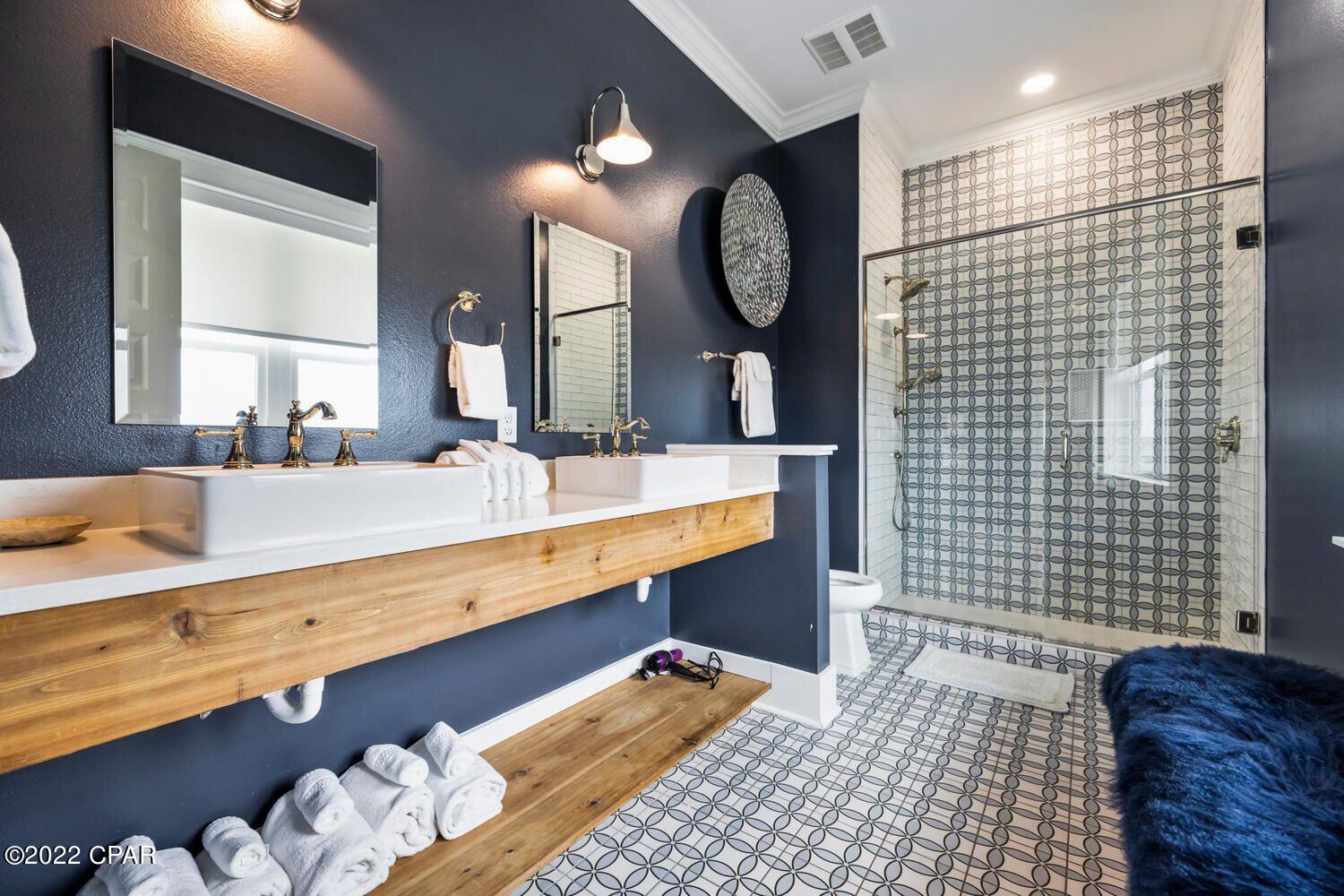 Lullwater Beach - Residential