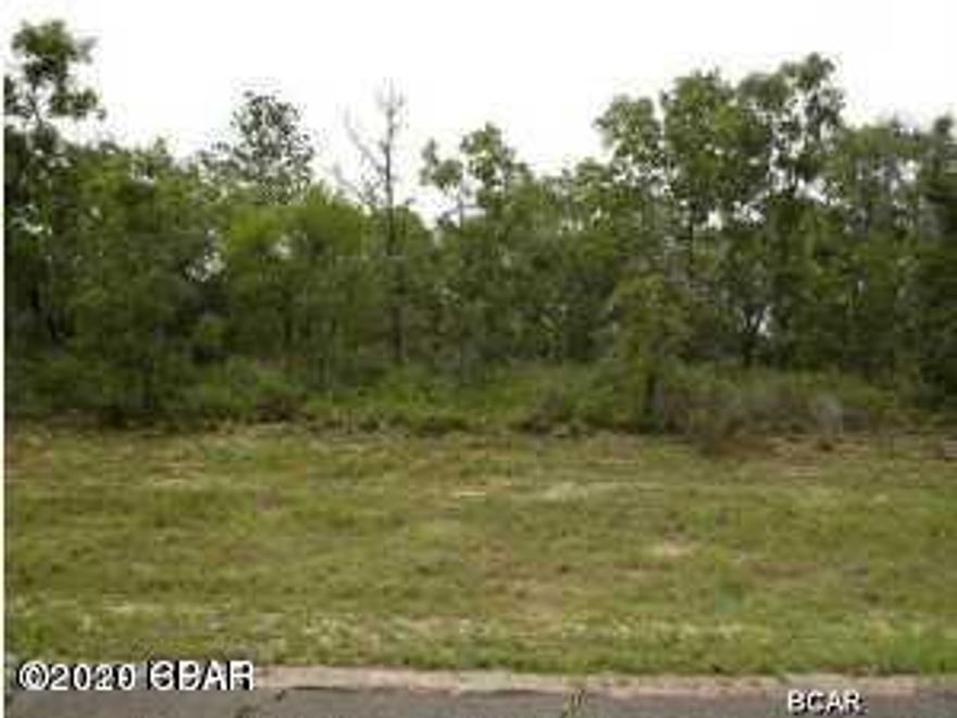 Great building lot on the corner of Bricknell and Gemini Circle. comes with ammenities such as golf course and lakes for swimming and fishing. Must be a site built home.Buyer to pay 1/2 of Title Policy and closing. Approx. $300.00