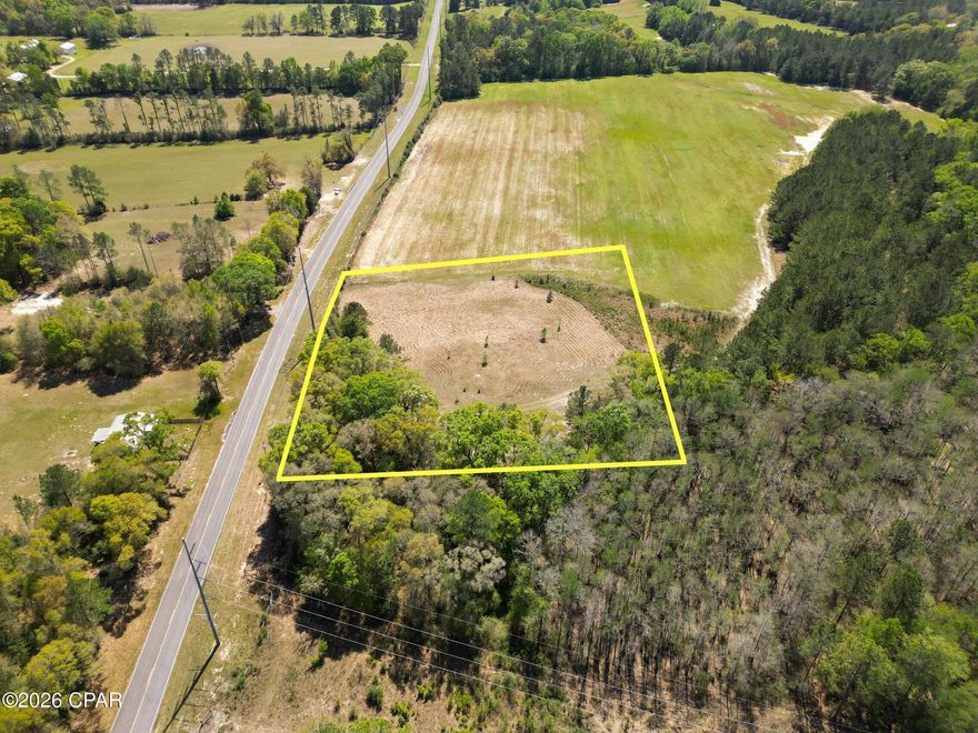 Beautiful future homesite ready for your vision! This property already features a cleared area, making it easy to start building your dream home. Scattered throughout the land are gorgeous mature oak trees that provide natural beauty and shade. Enjoy the convenience of paved road frontage and a peaceful setting just a short distance from the Choctawhatchee River--perfect for those who love the outdoors, fishing, and kayaking.

Whether you're looking to build now or invest for the future, this property offers the ideal blend of convenience and natural charm. Don't miss this opportunity to own your own slice of Florida!