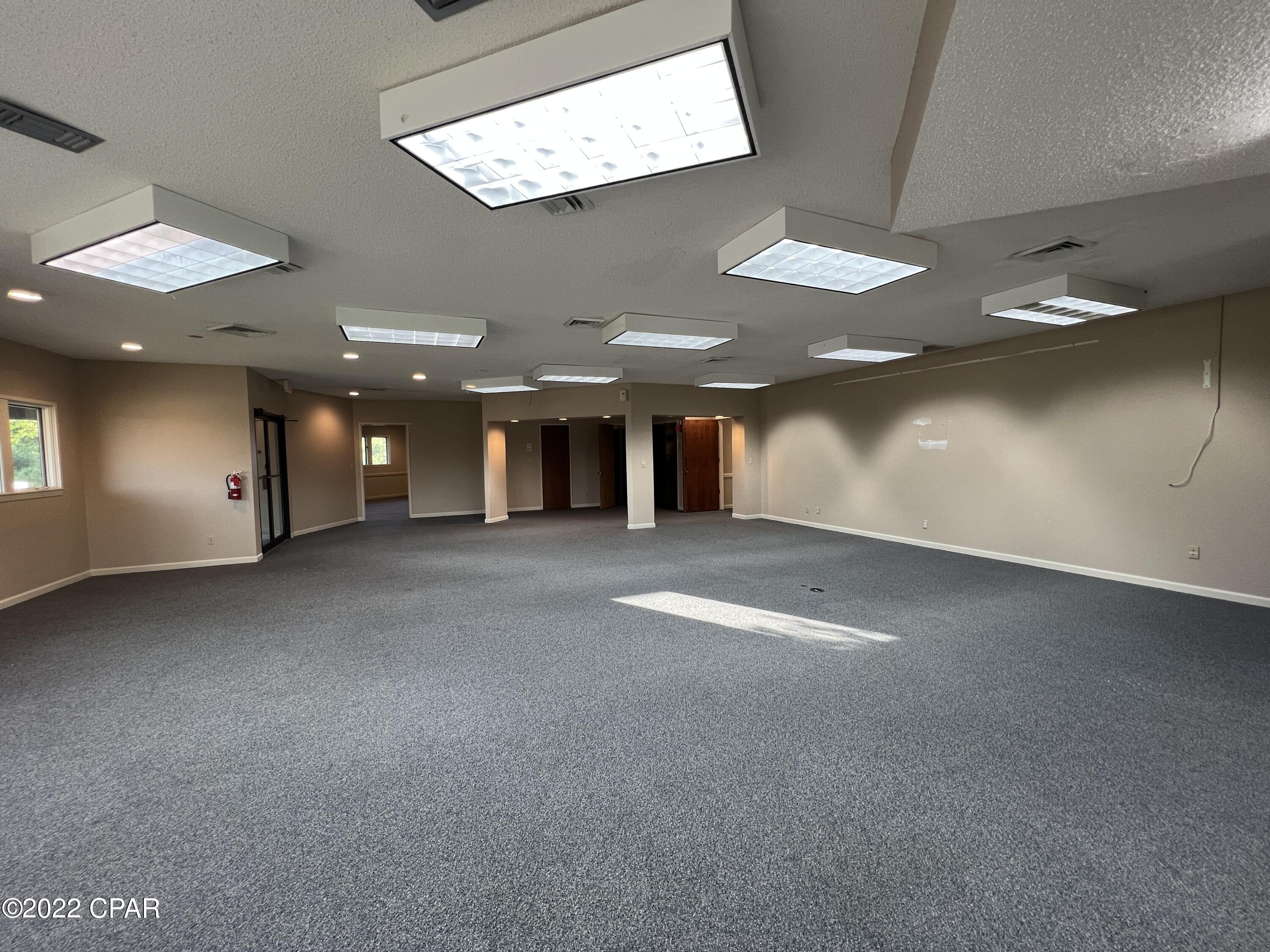 [No Recorded Subdiv] - Commercial Sale