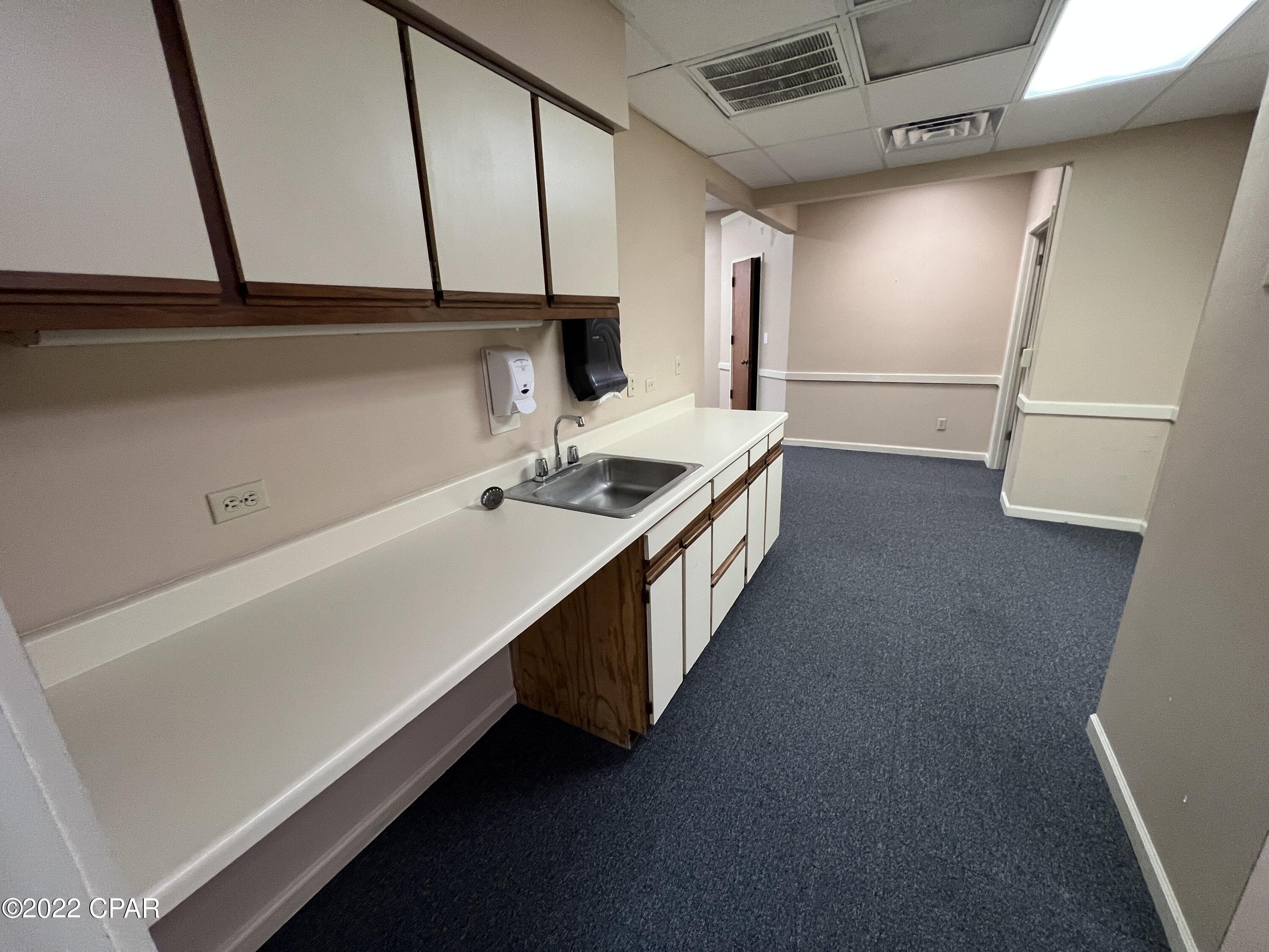 [No Recorded Subdiv] - Commercial Sale