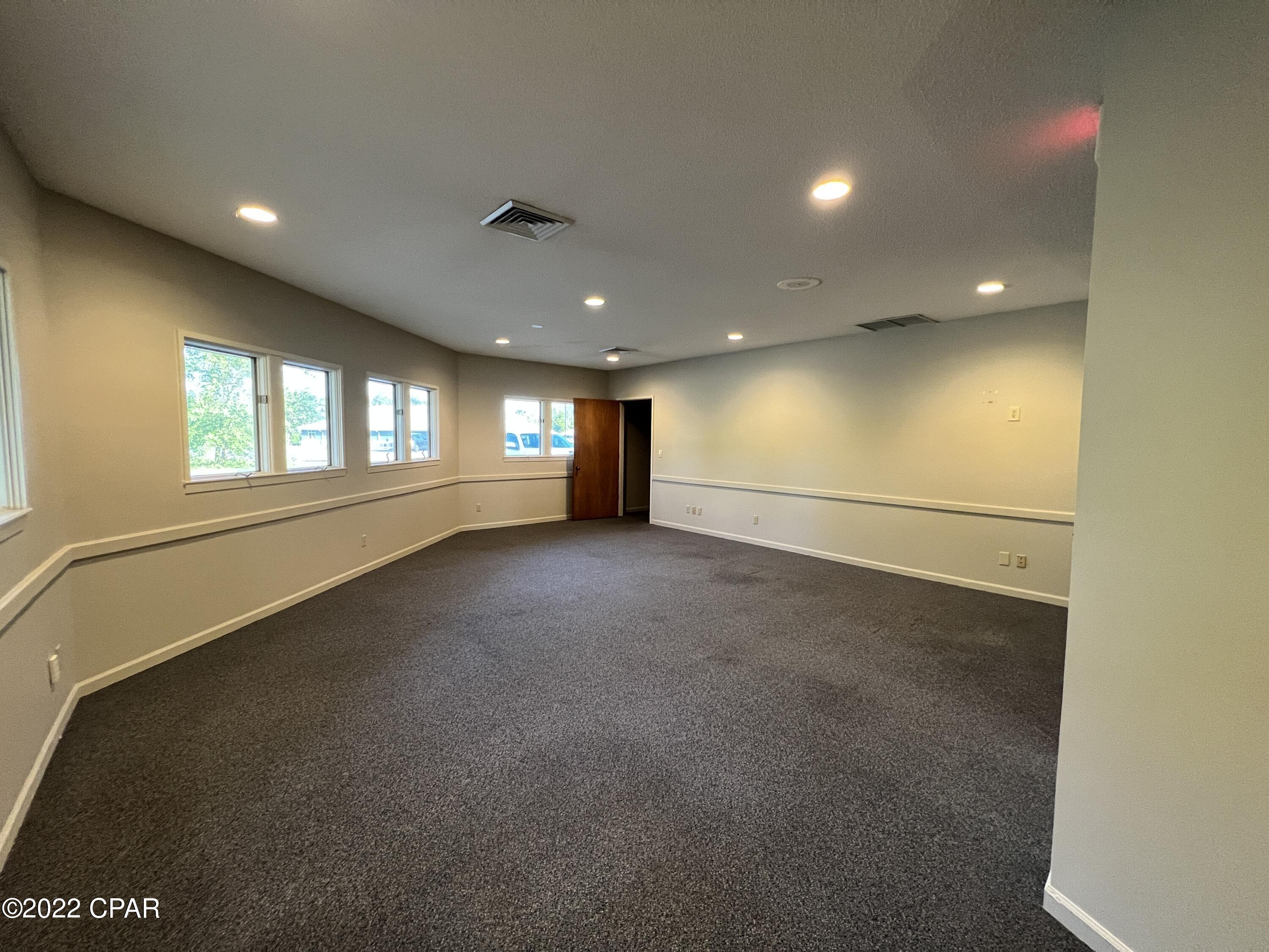 [No Recorded Subdiv] - Commercial Sale