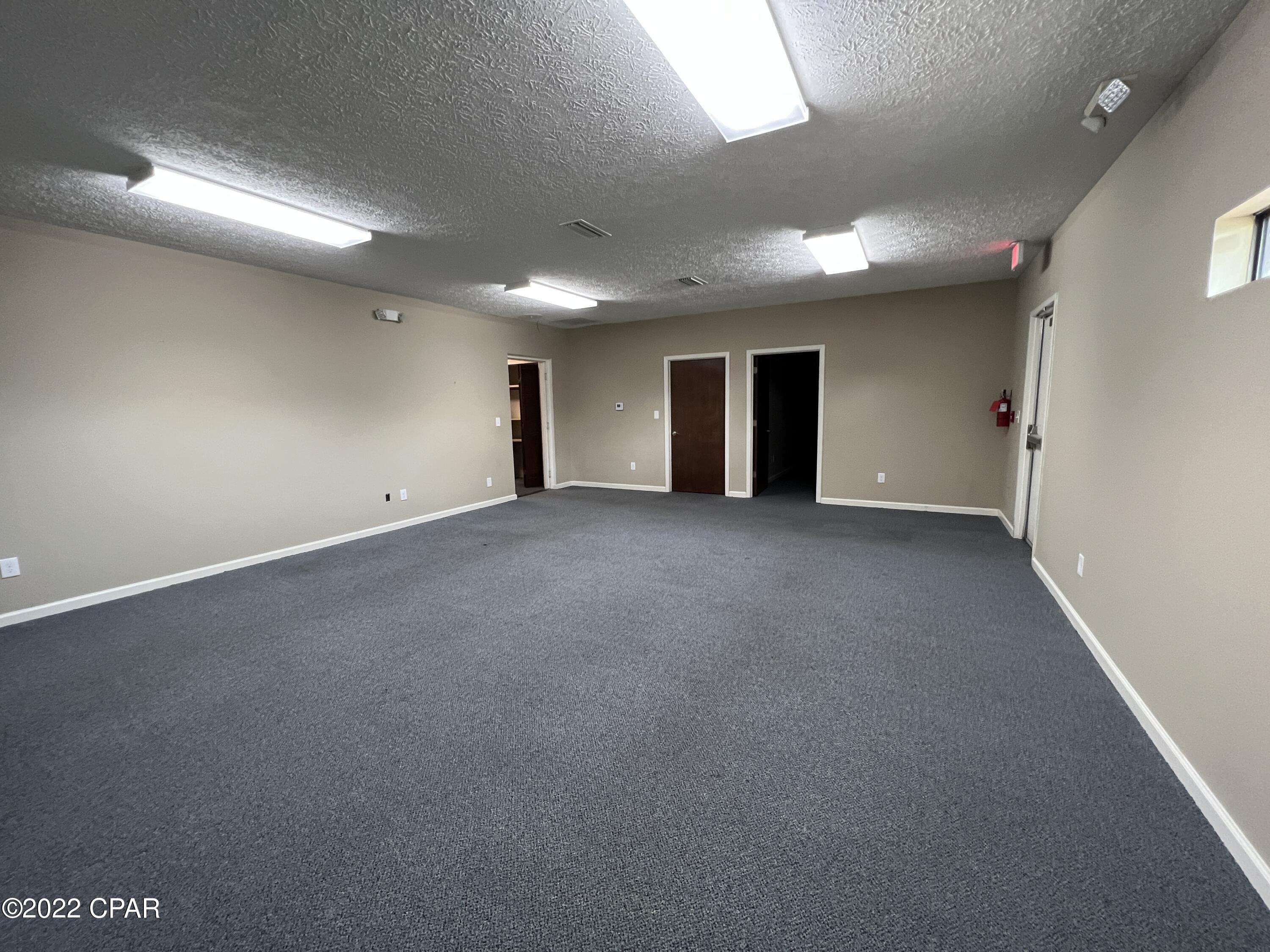 [No Recorded Subdiv] - Commercial Sale