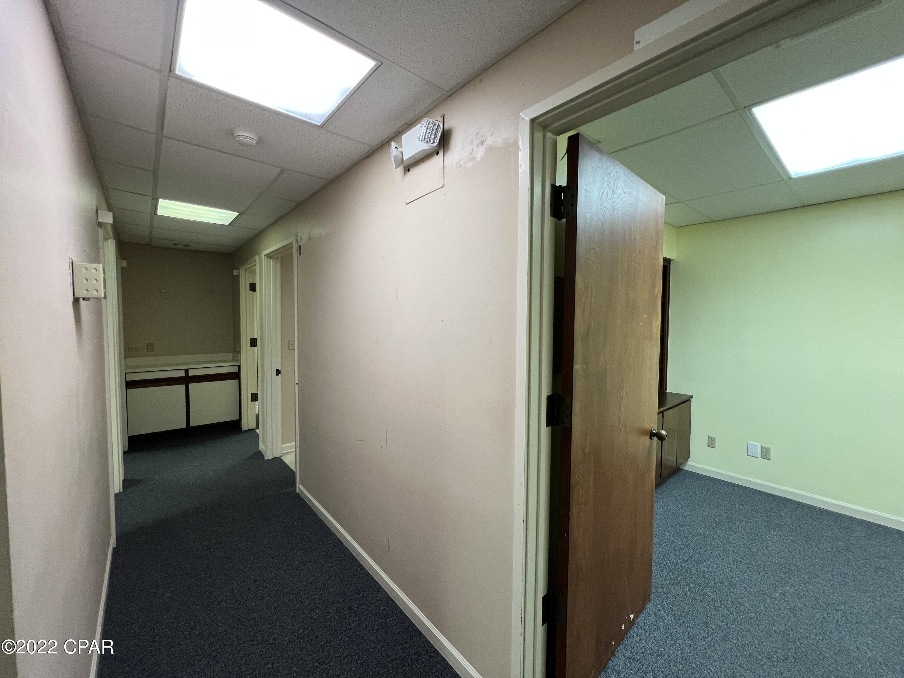 [No Recorded Subdiv] - Commercial Sale