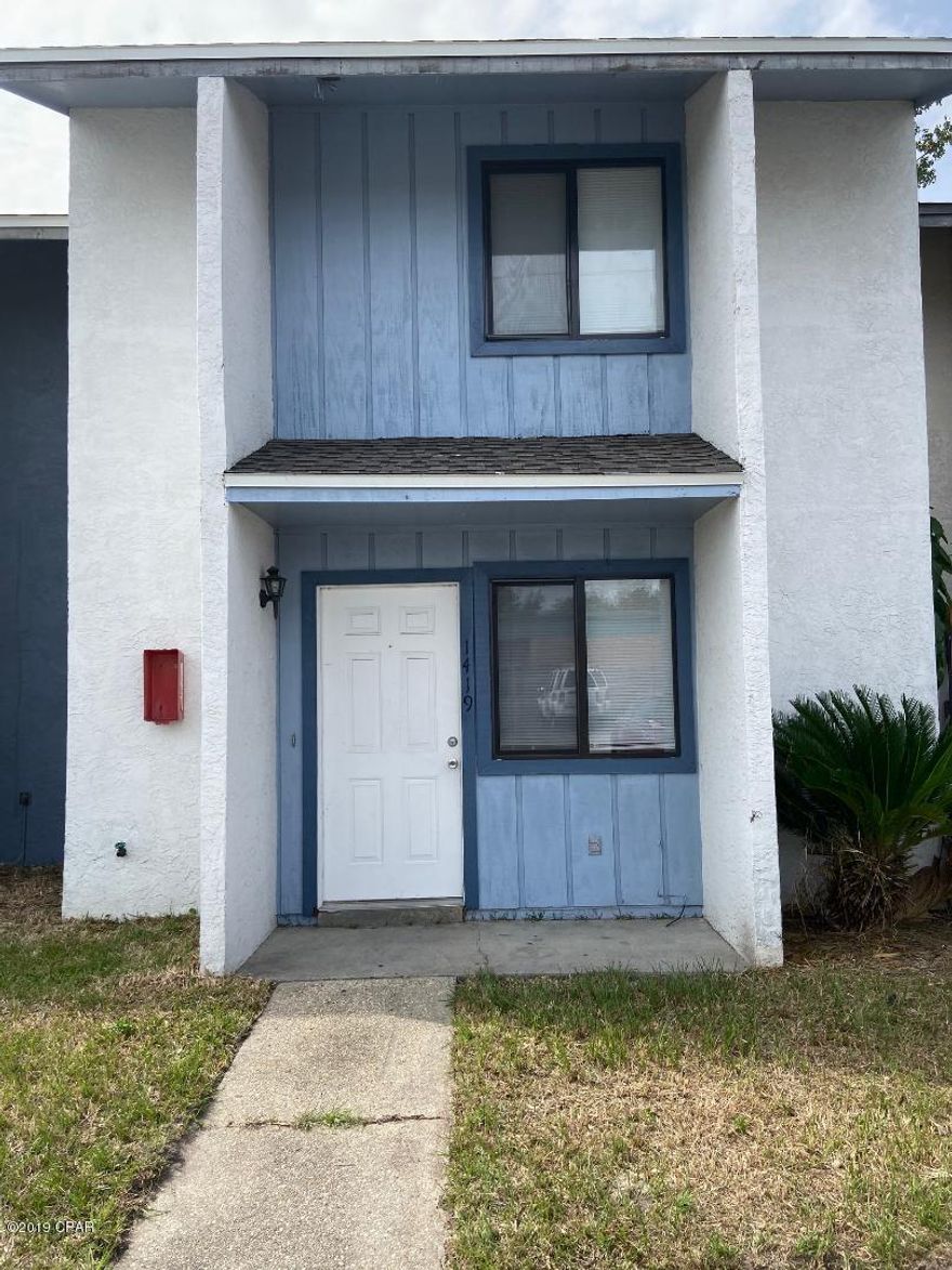 2bd 1.5ba townhouse across from Cedar Grove Elem, just off 15th St. Remodeled after Hurricane Michael & has new roof, new flooring, new paint, granite counters, new kitchen cabinets, new privacy fence. New appliances including microwave & dishwasher. W/D hook-up. Easy commute to dwtn & TAFB. Sorry No Pets. Must view before applying.