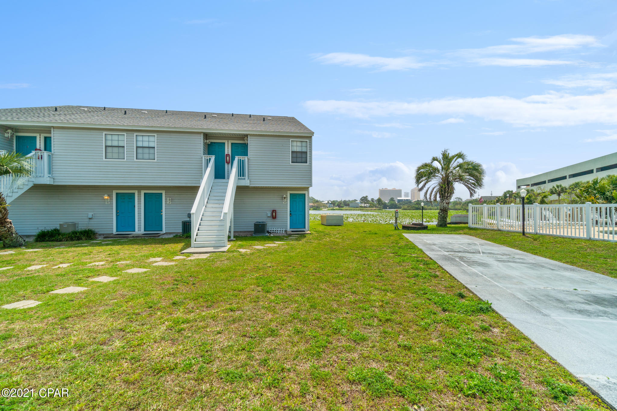 Lullwater Beach - Residential