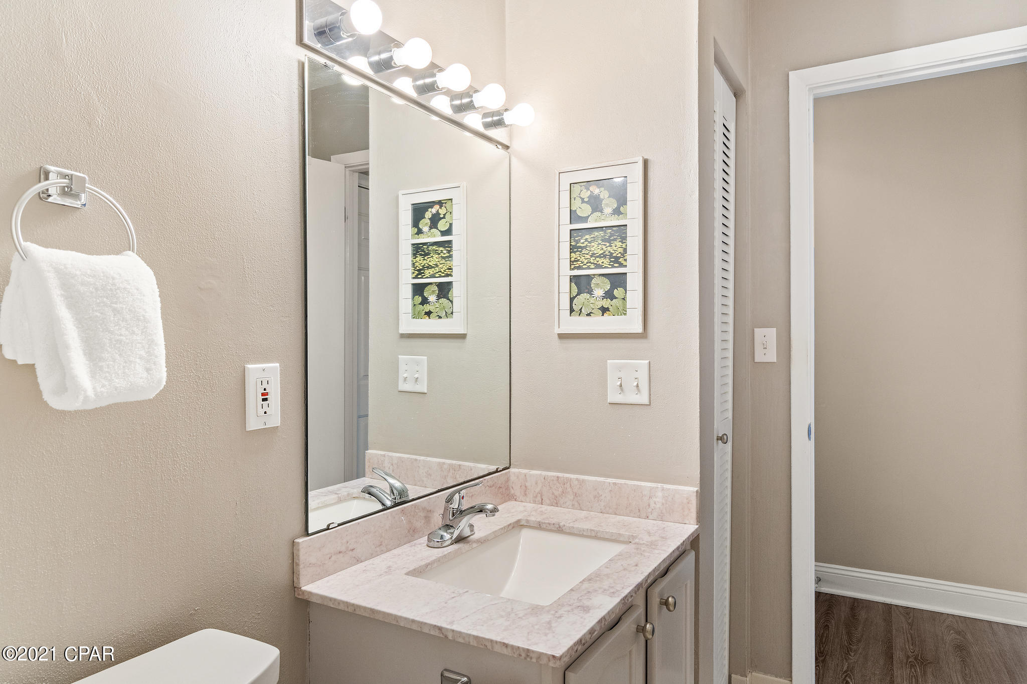 Lullwater Beach - Residential