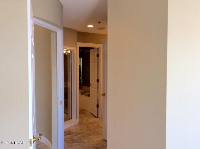 Marina Bay Condo - Residential