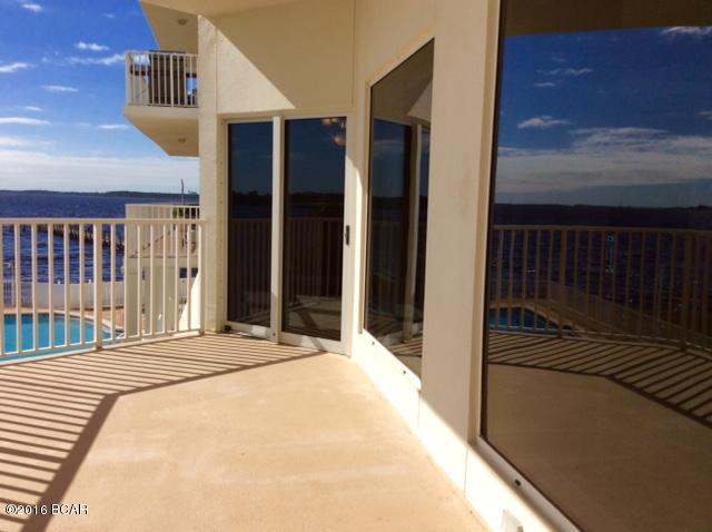 Marina Bay Condo - Residential