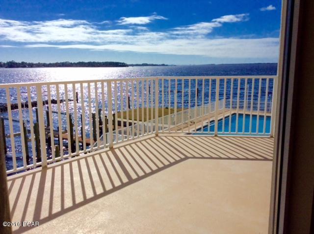 Marina Bay Condo - Residential