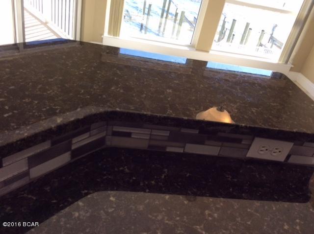 Marina Bay Condo - Residential