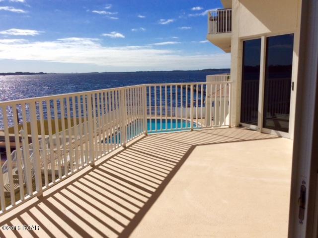 Marina Bay Condo - Residential