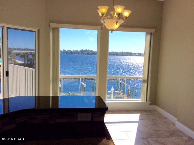 Marina Bay Condo - Residential