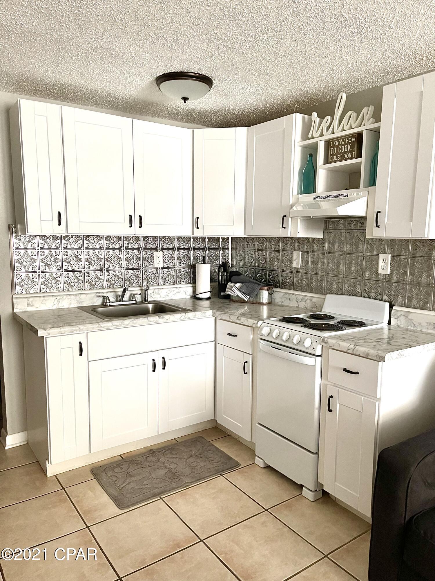 Fontainebleau Terrace - Residential