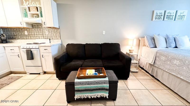 Fontainebleau Terrace - Residential