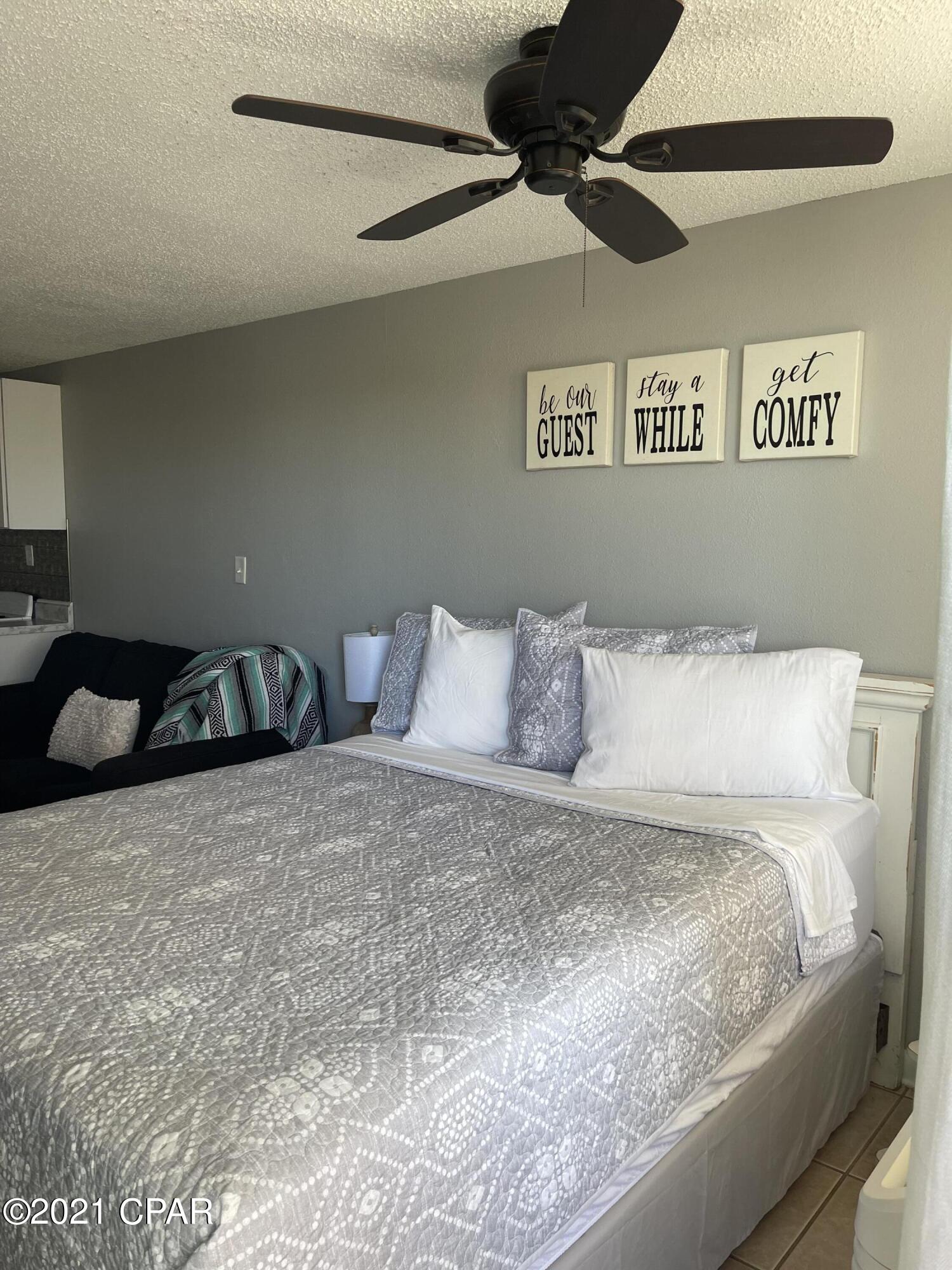 Fontainebleau Terrace - Residential