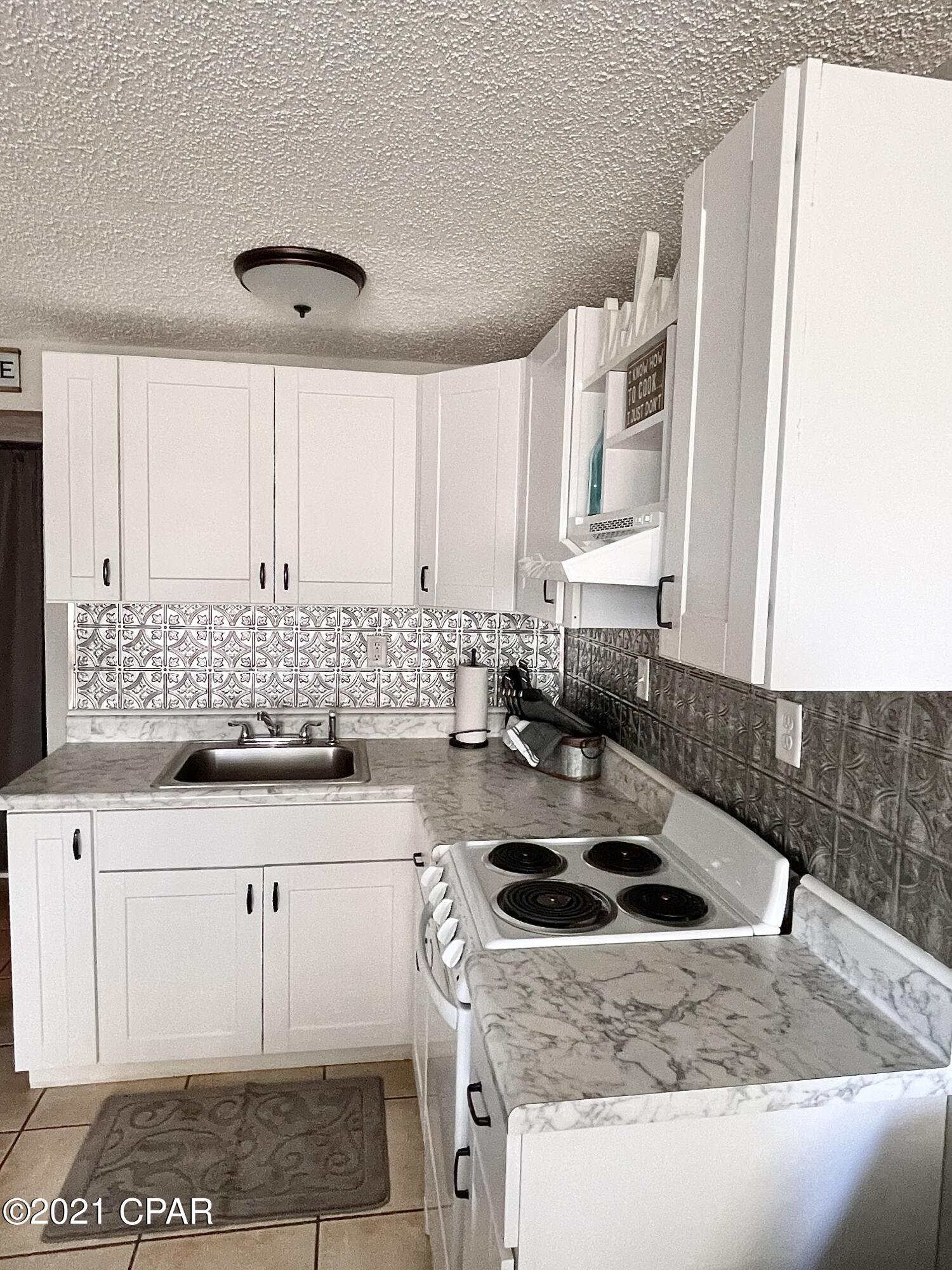 Fontainebleau Terrace - Residential