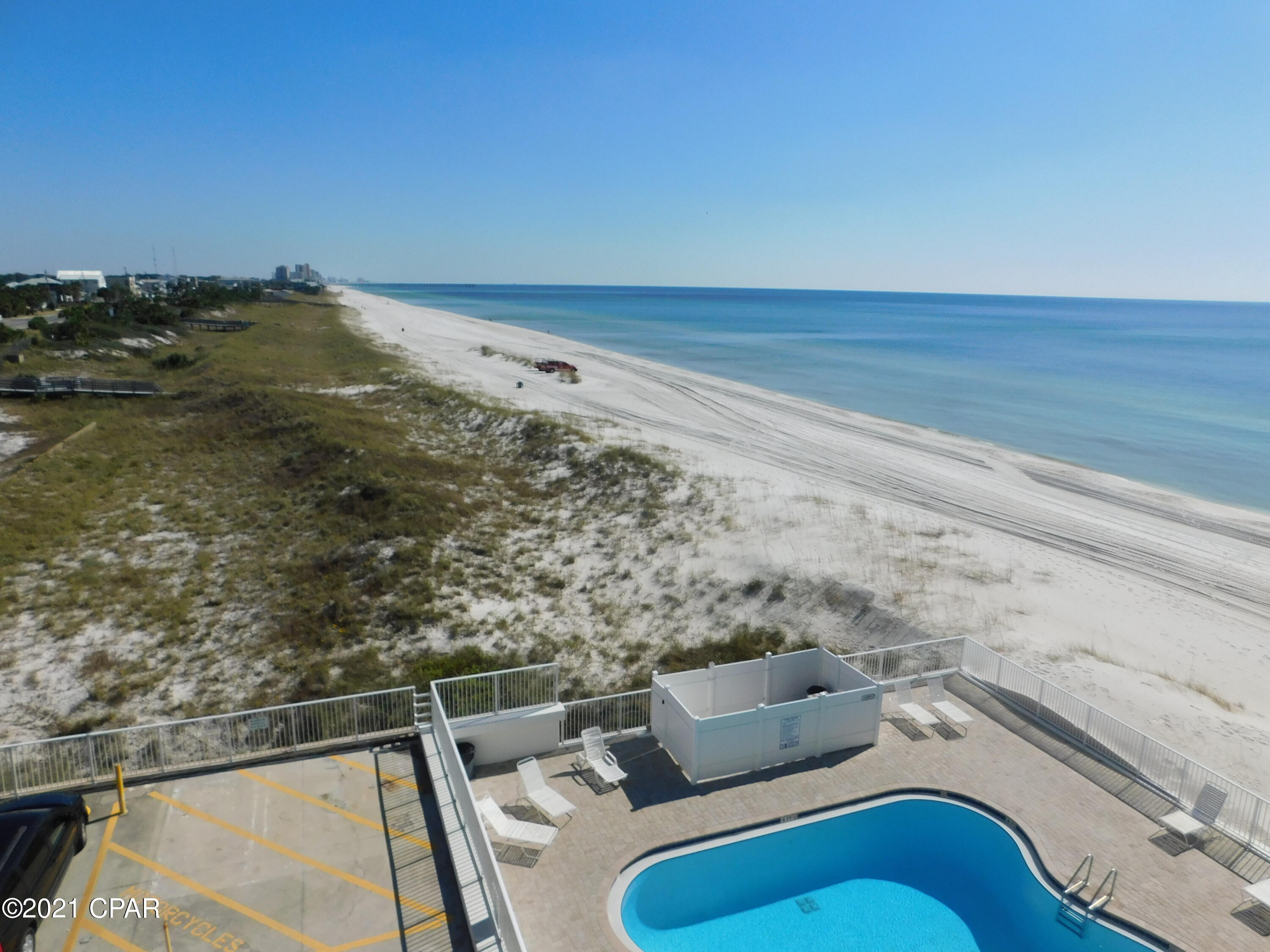 Fontainebleau Terrace - Residential