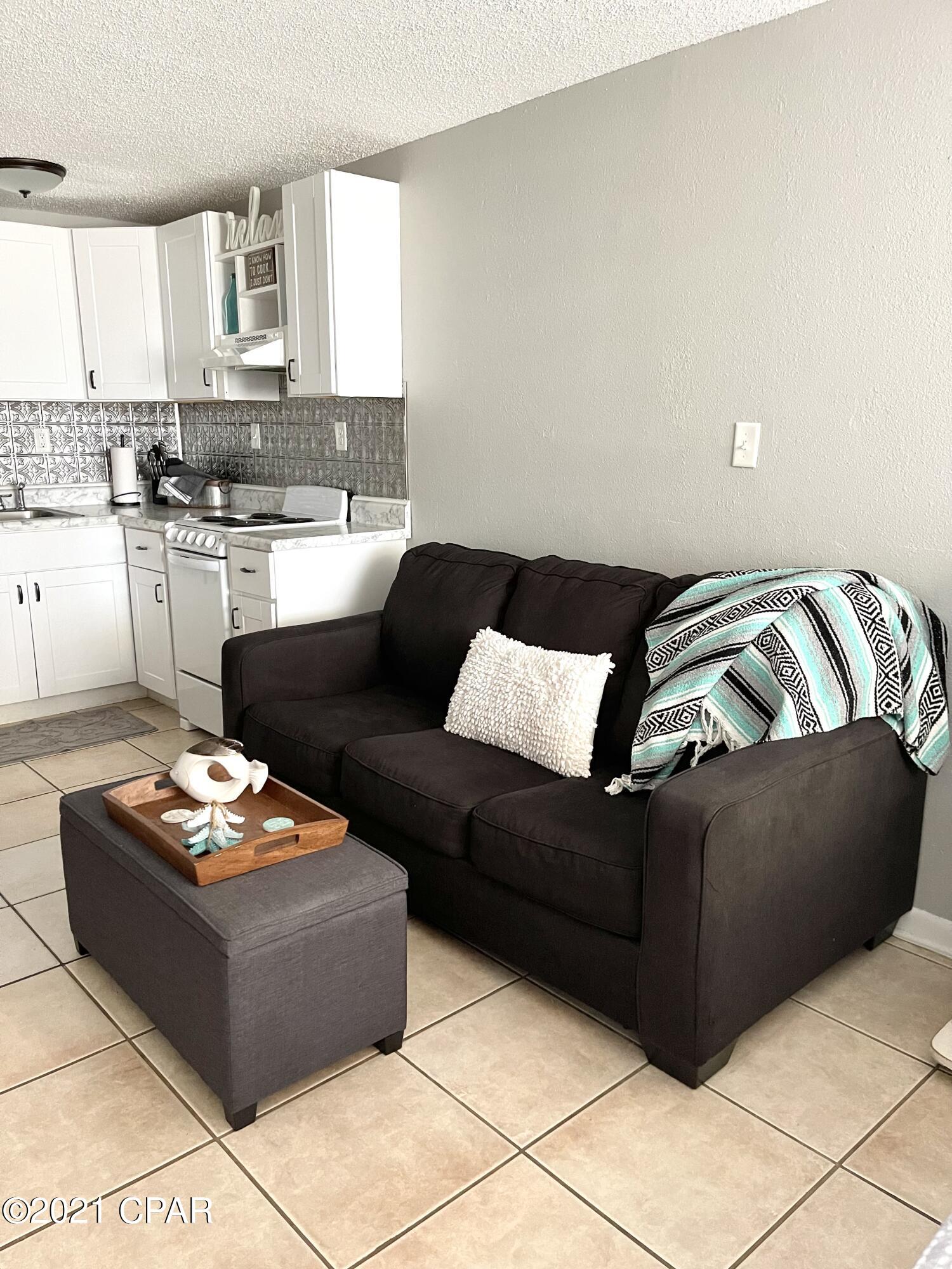 Fontainebleau Terrace - Residential