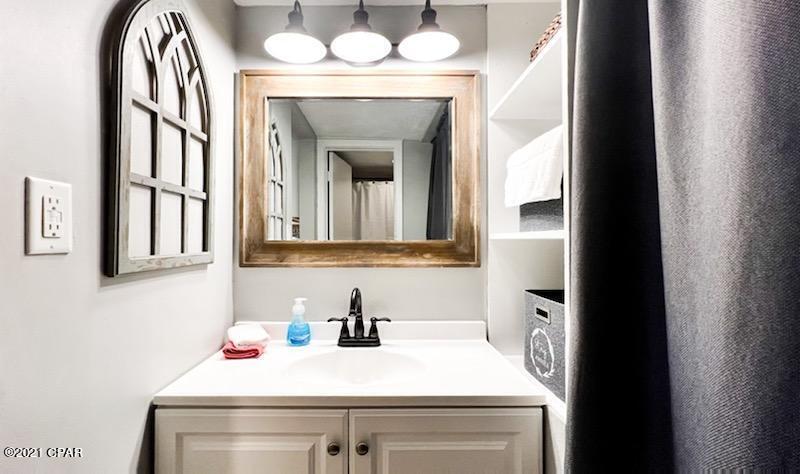 Fontainebleau Terrace - Residential