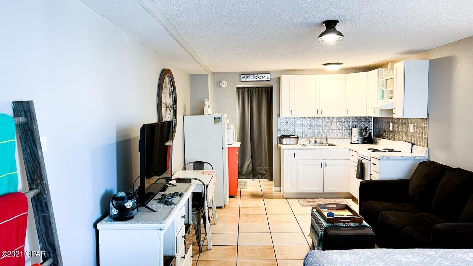 Fontainebleau Terrace - Residential