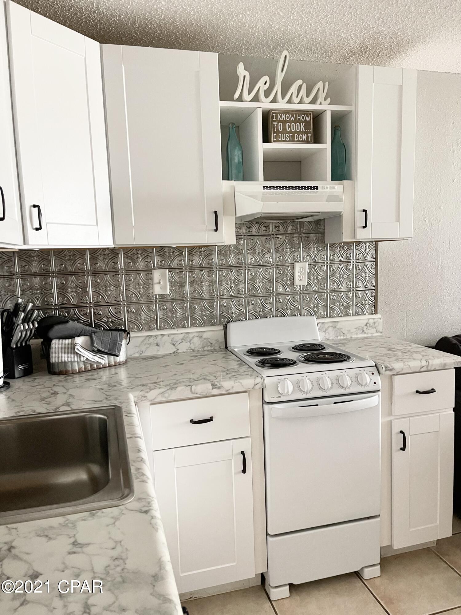 Fontainebleau Terrace - Residential