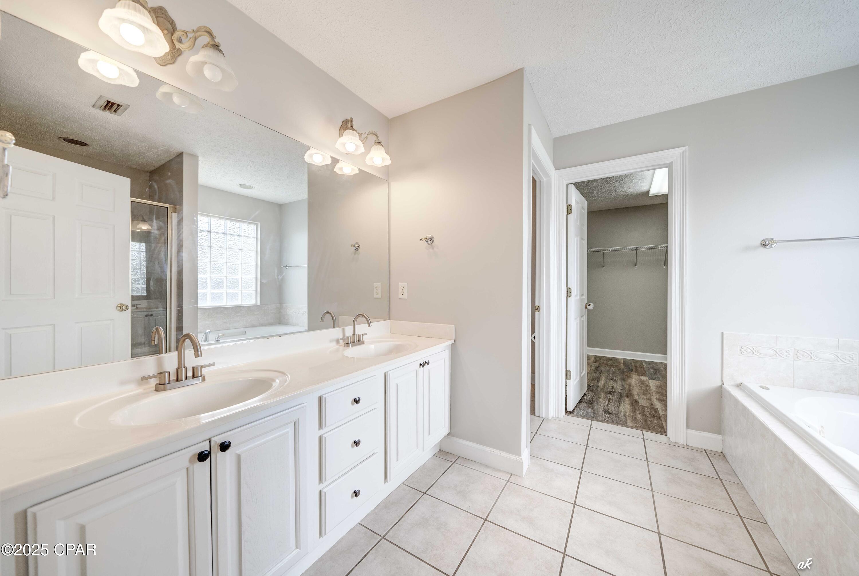 Hidden Pines Phase VII - Residential Lease