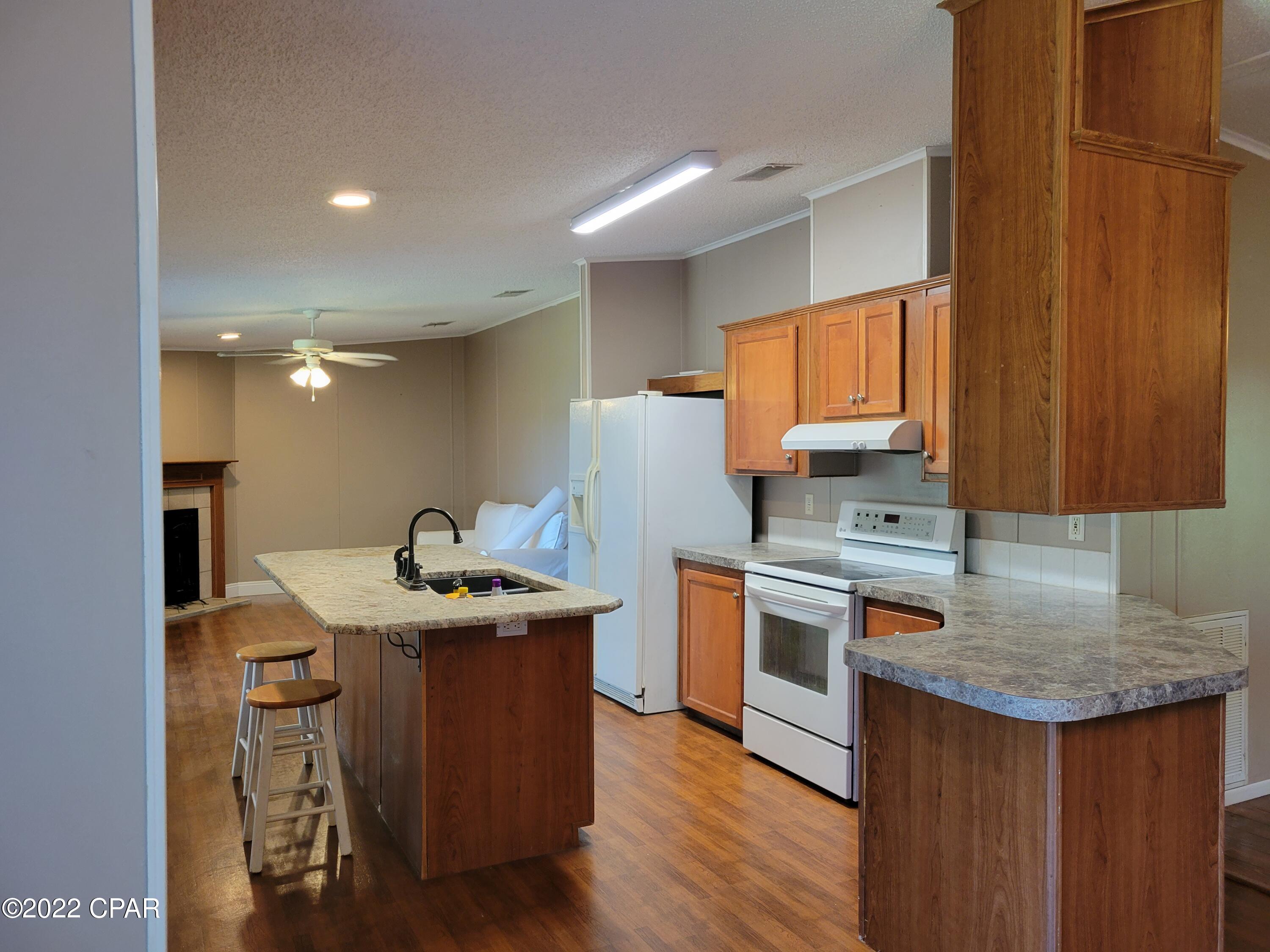 Leisure Lakes - Residential