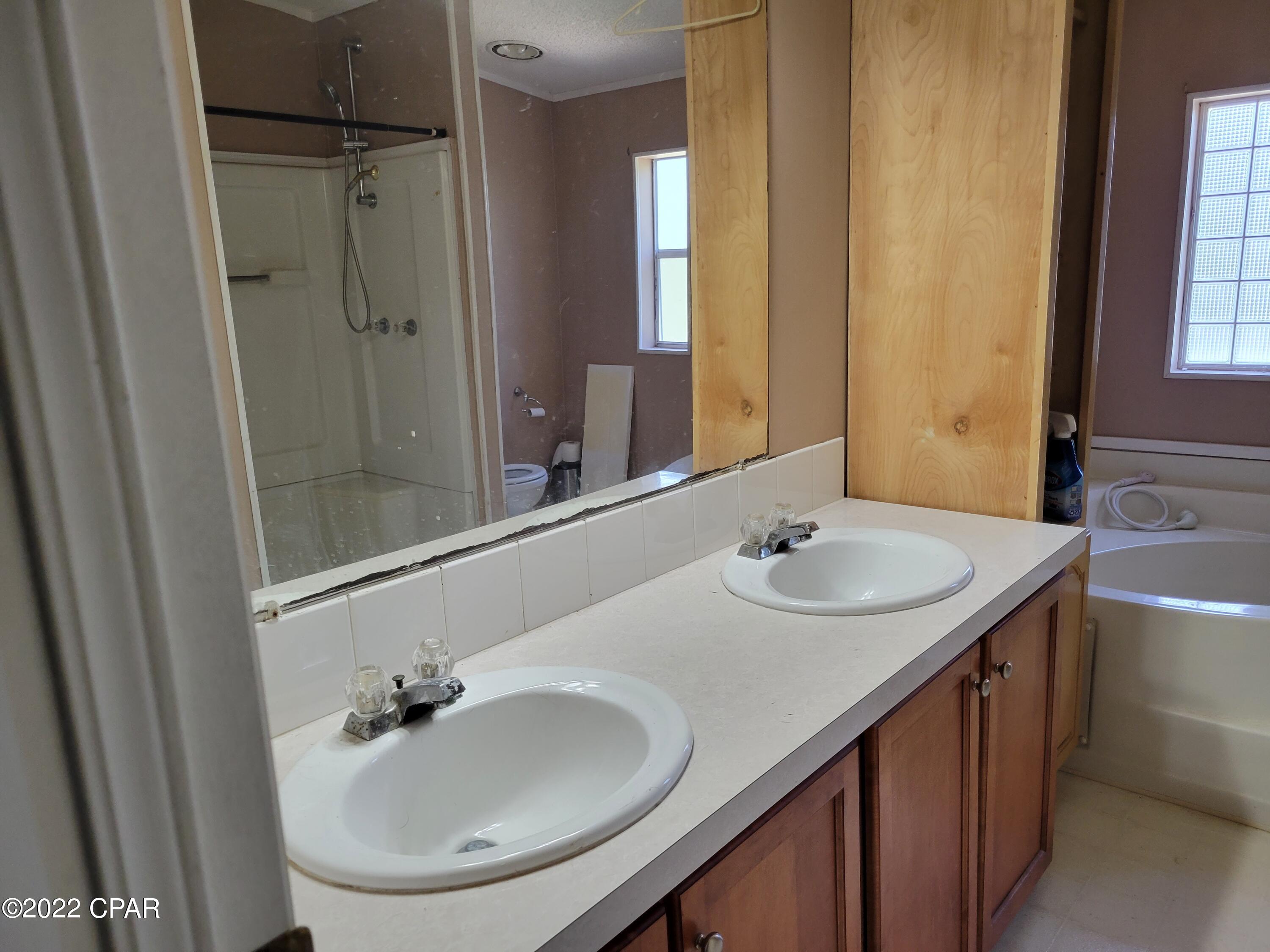 Leisure Lakes - Residential