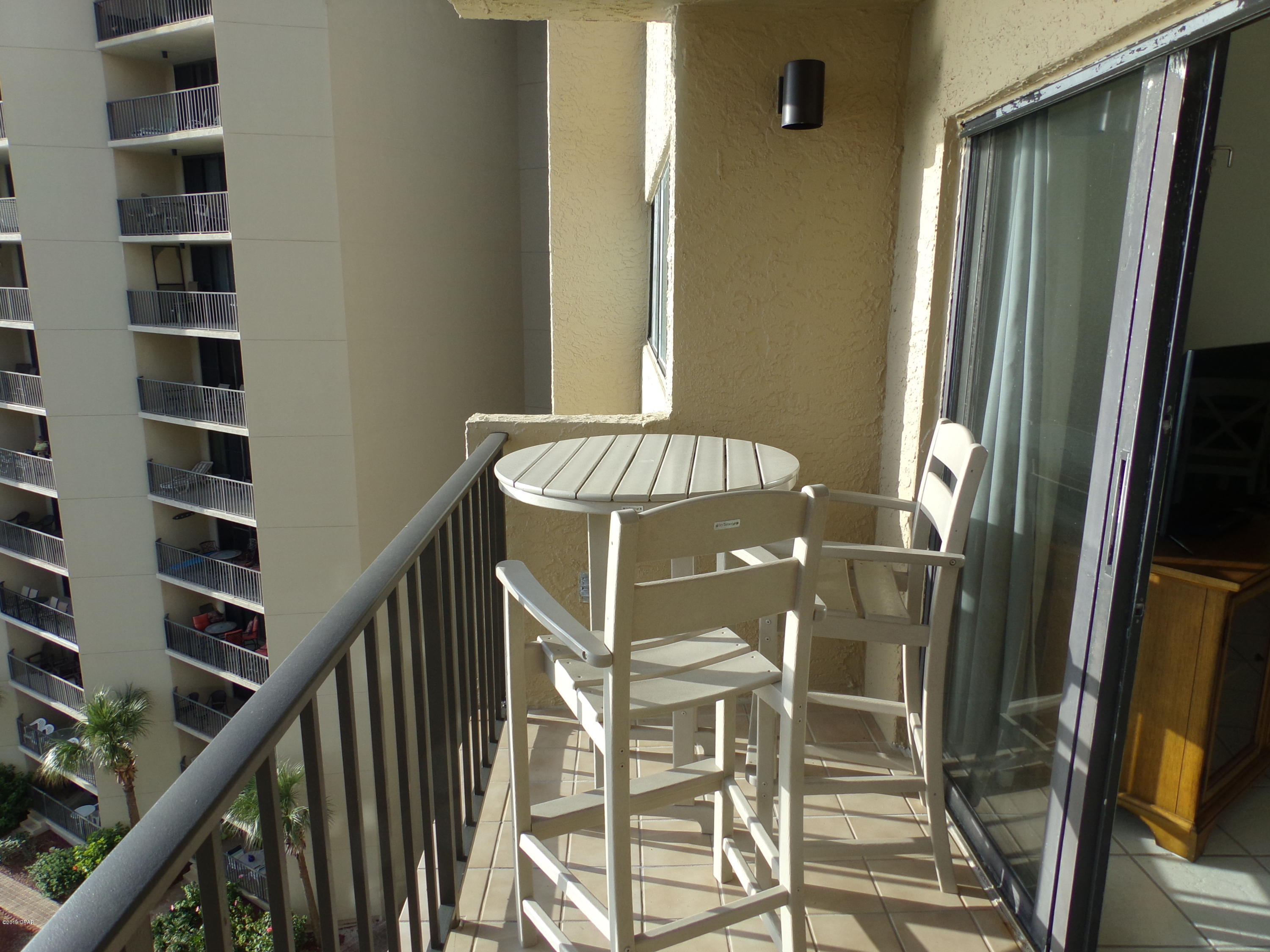 Summerhouse Condo. - Residential