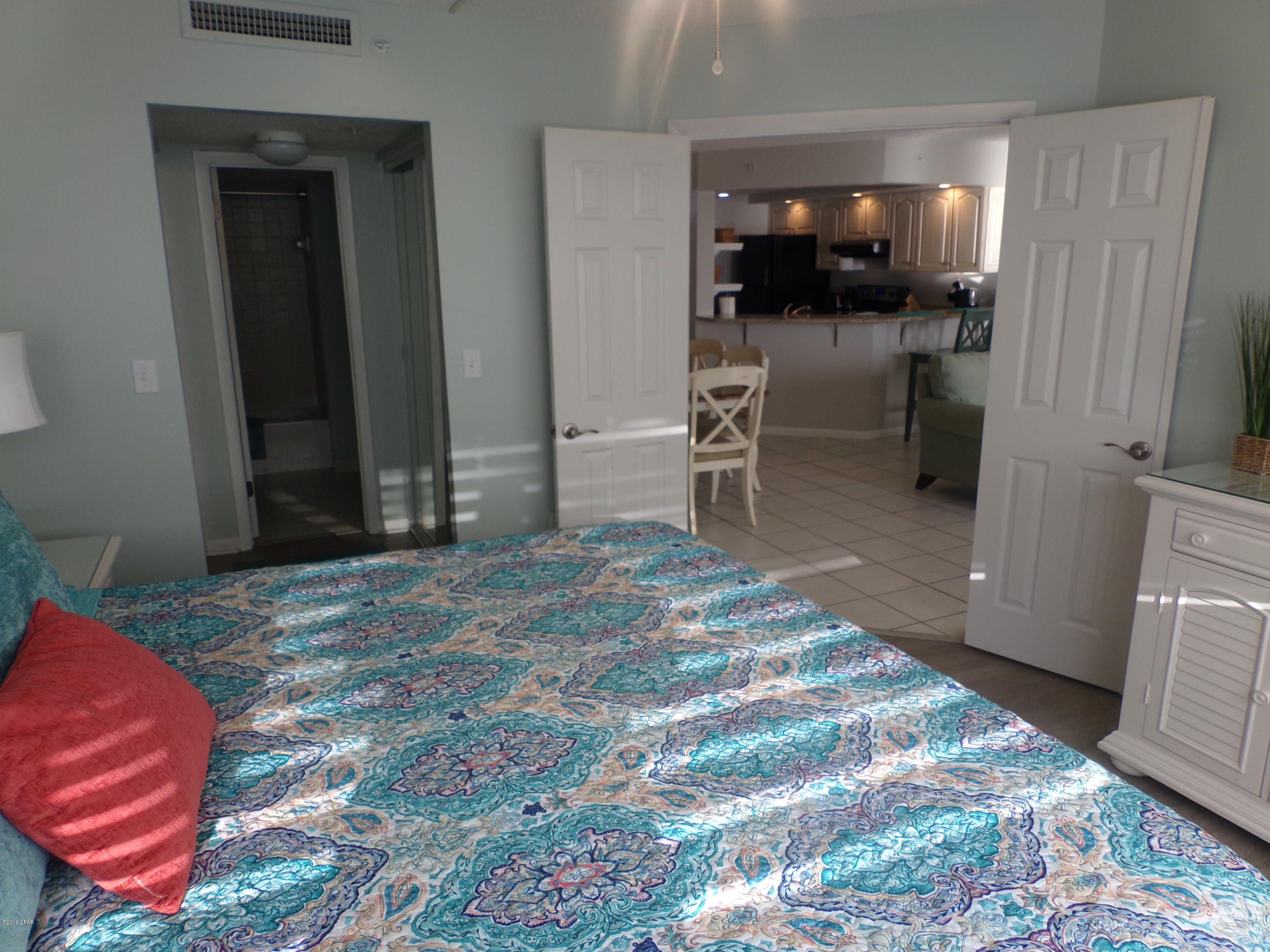 Summerhouse Condo. - Residential