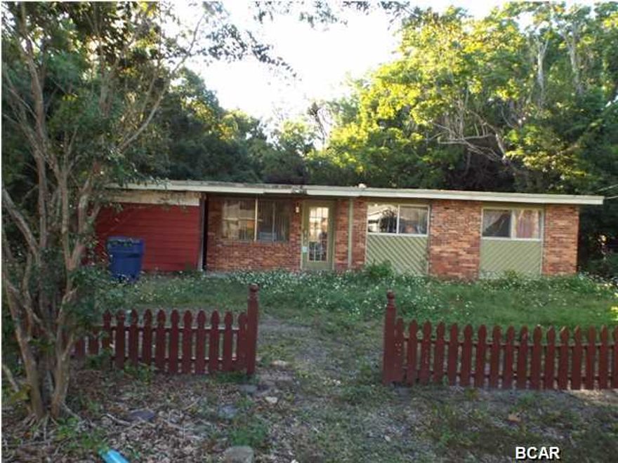 REDUCED!!!Two bedroom One bathroom home needing some TLC offered as is. All size approximate please verify if important.