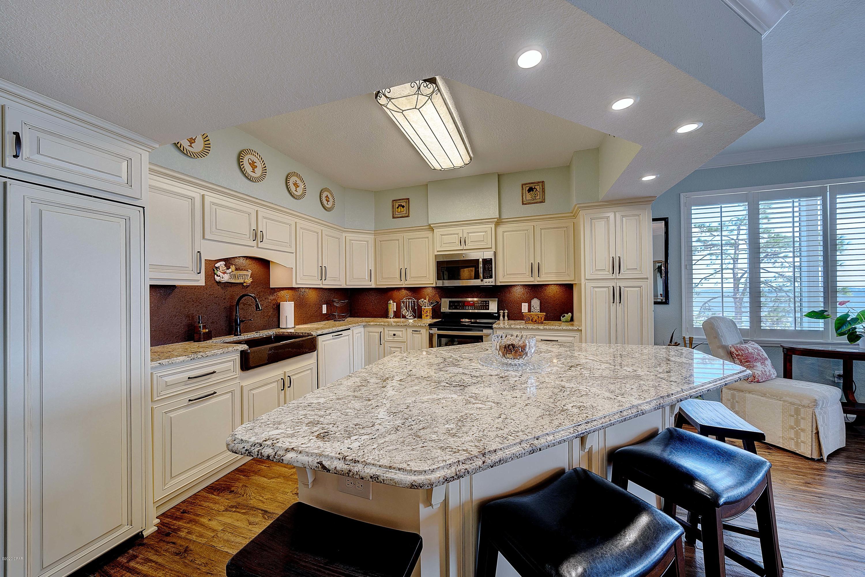 Hibiscus By The Bay - Residential