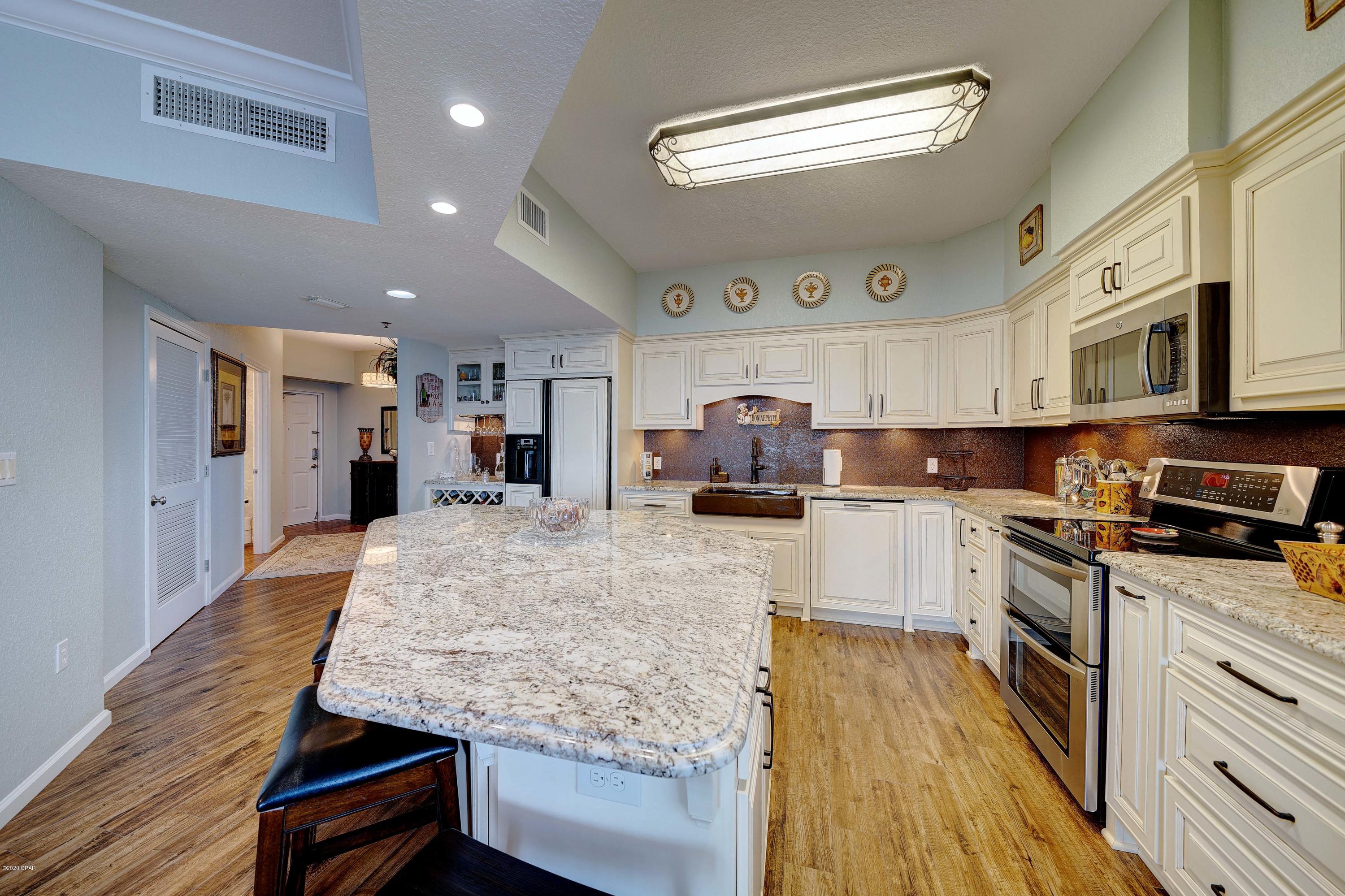 Hibiscus By The Bay - Residential