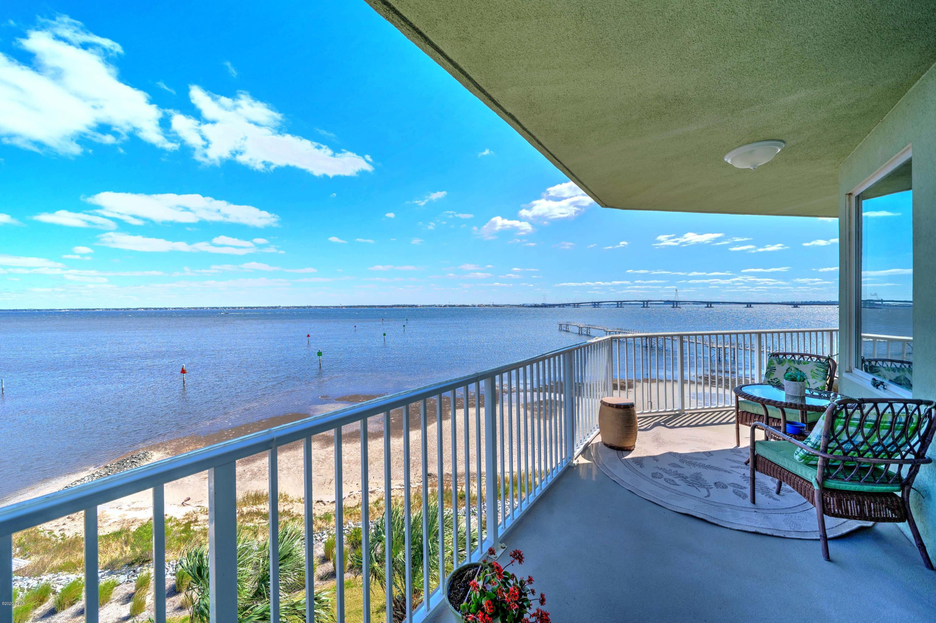 Hibiscus By The Bay - Residential