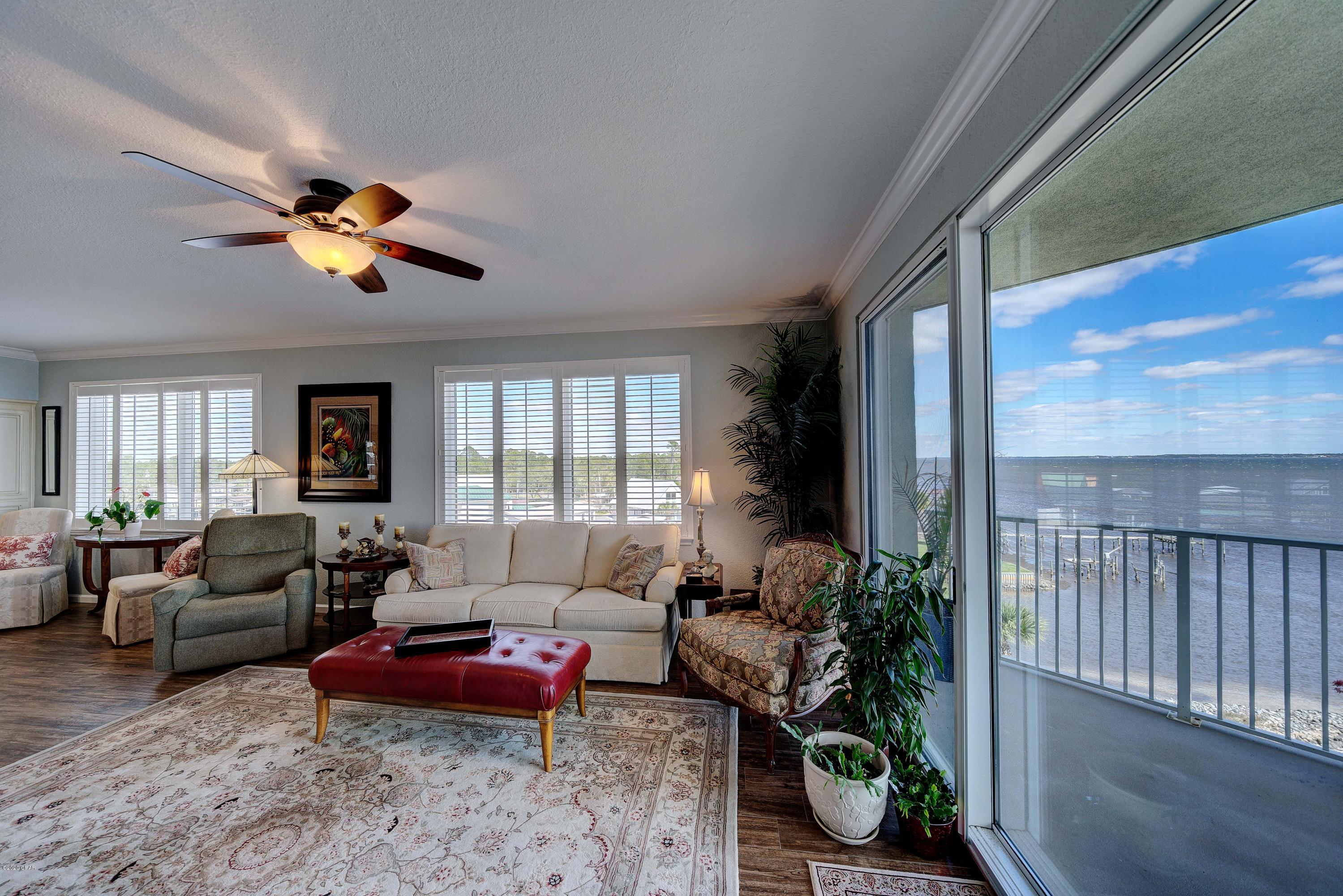 Hibiscus By The Bay - Residential