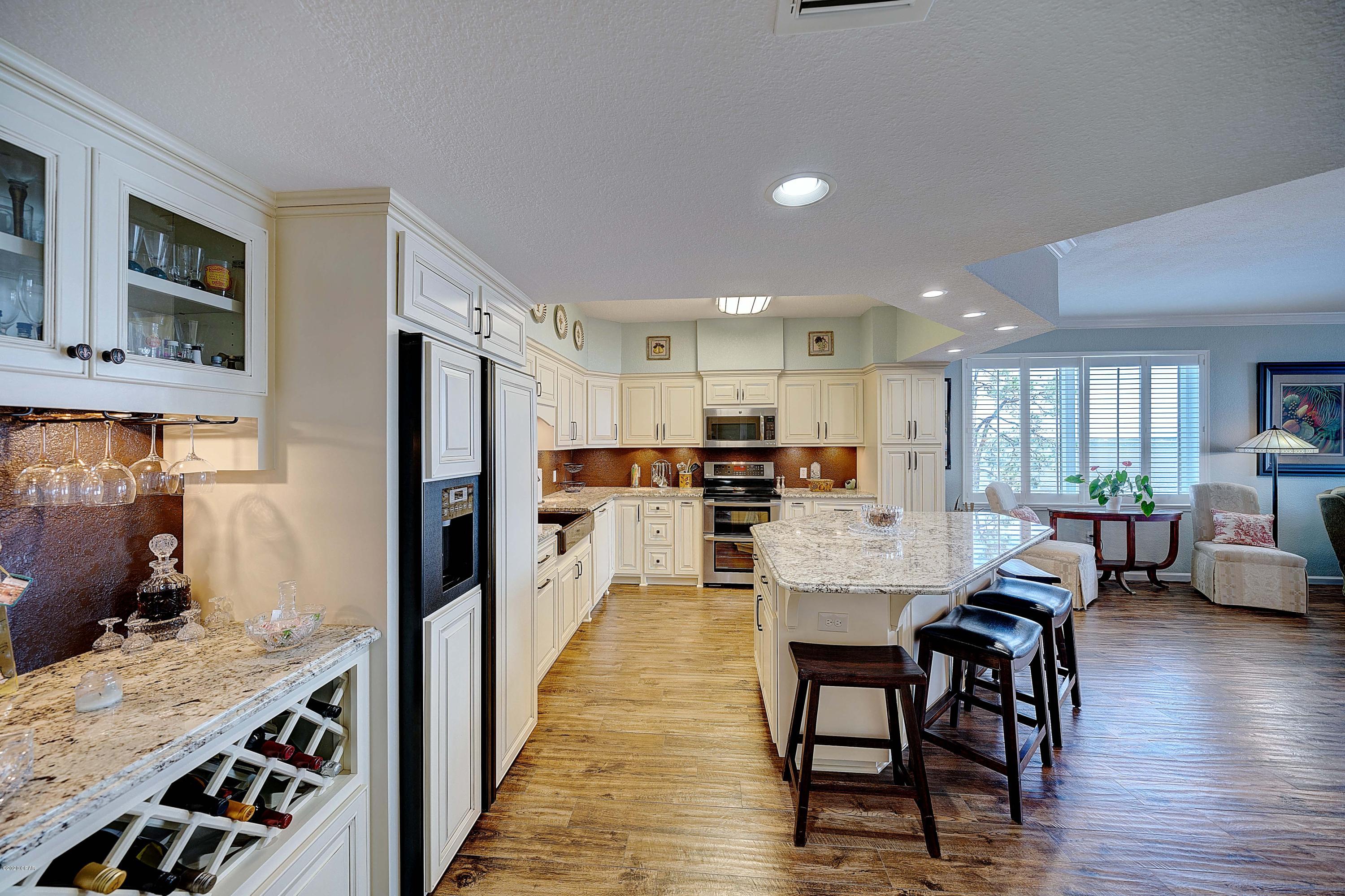 Hibiscus By The Bay - Residential