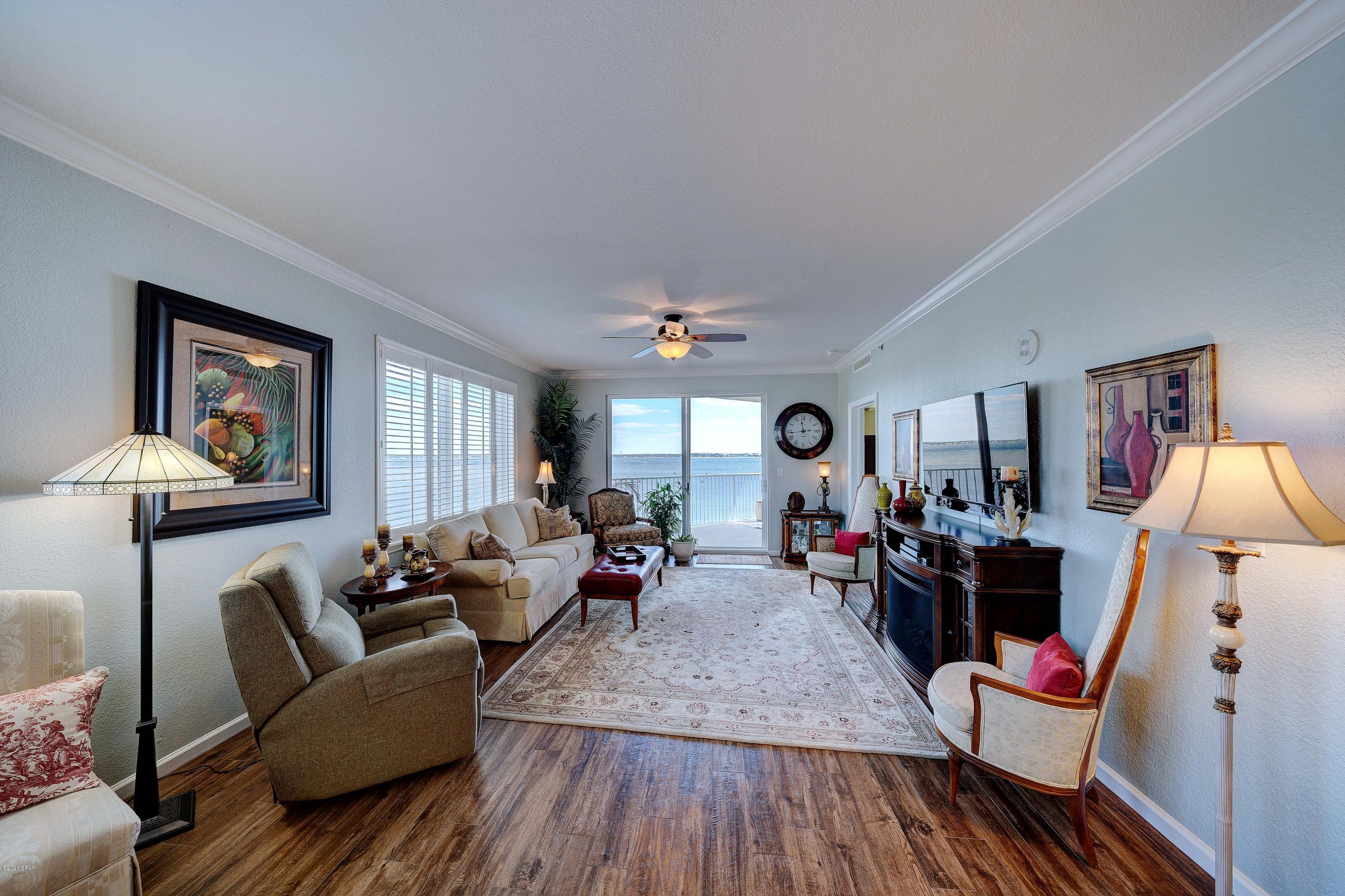 Hibiscus By The Bay - Residential