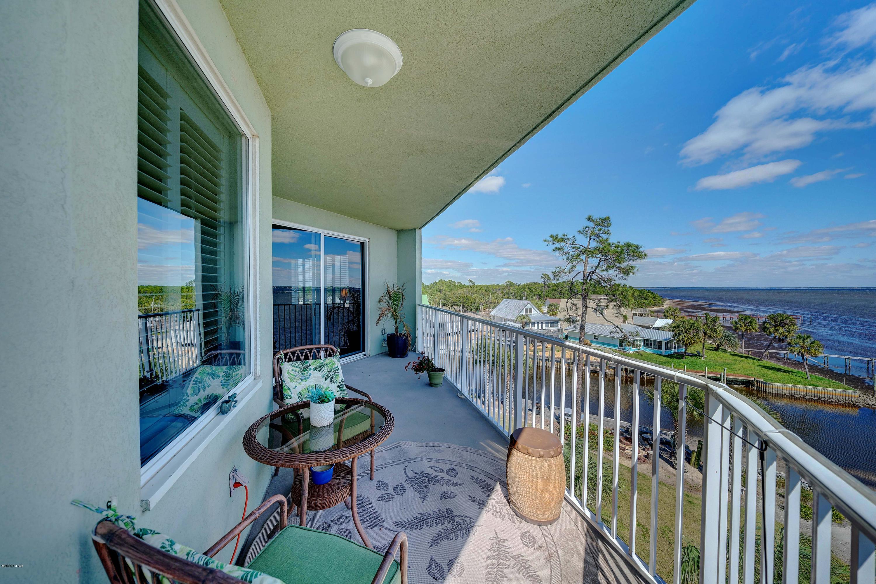 Hibiscus By The Bay - Residential