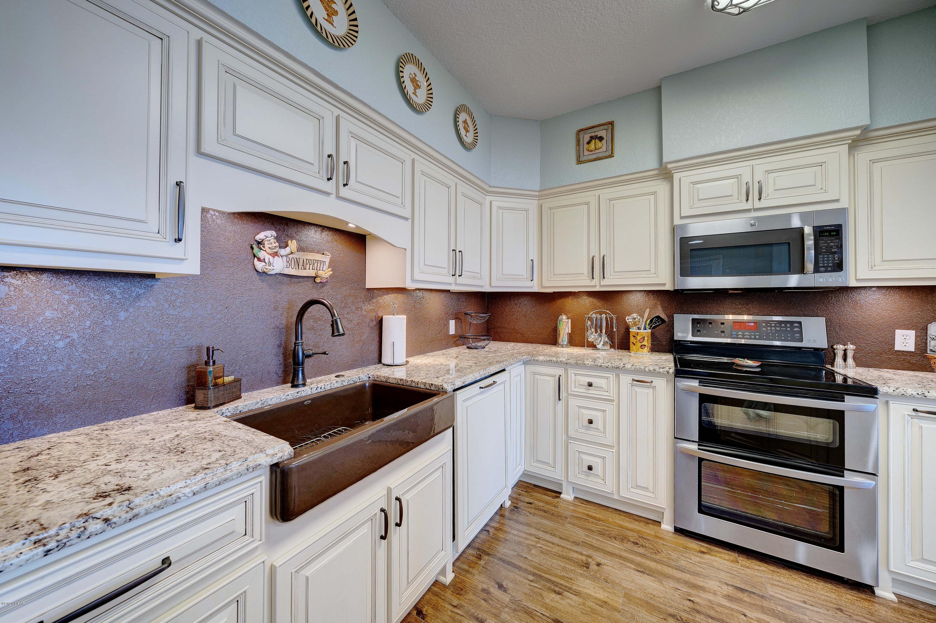 Hibiscus By The Bay - Residential