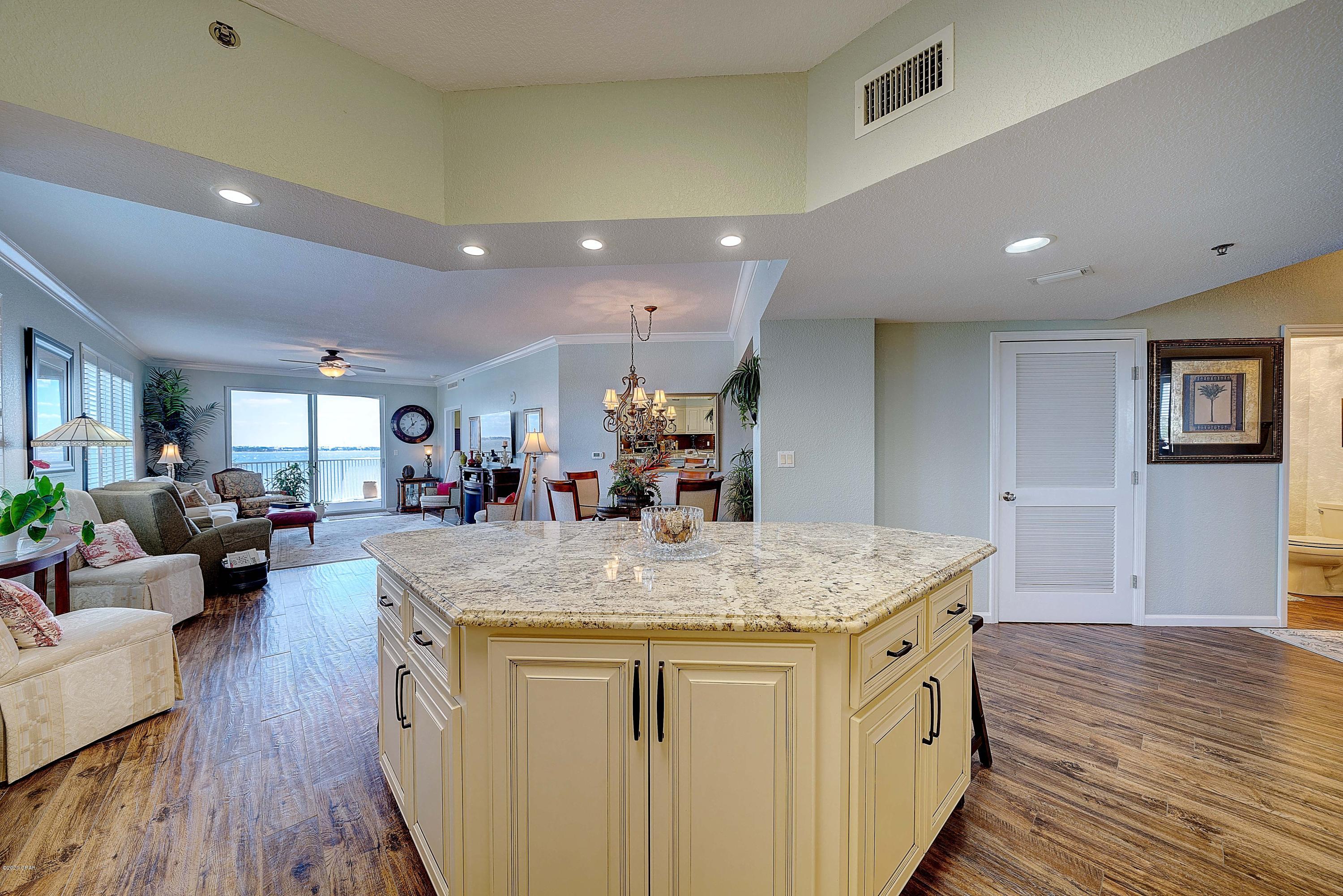 Hibiscus By The Bay - Residential