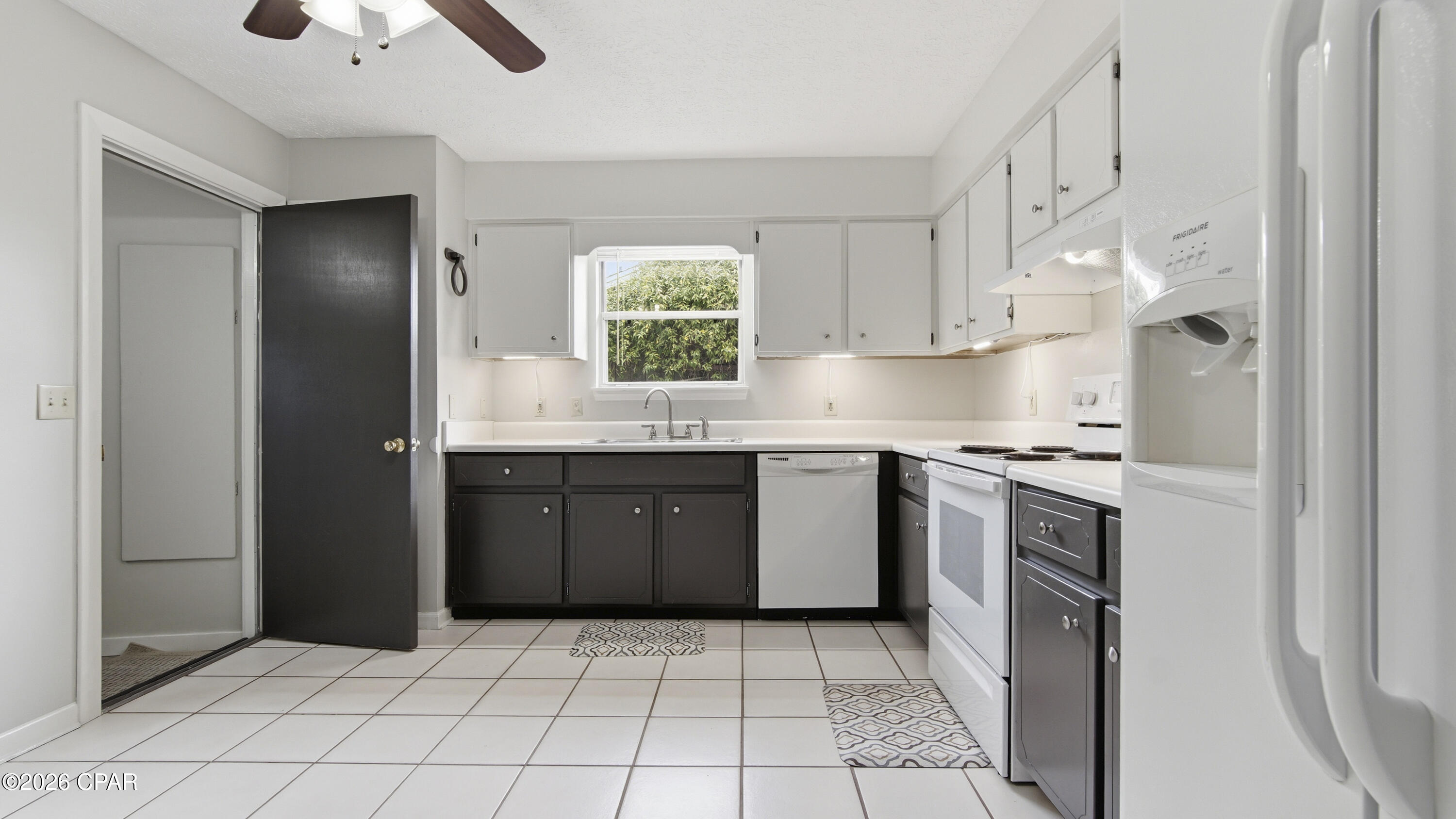 Shadow Bay Unit 1 - Residential Lease