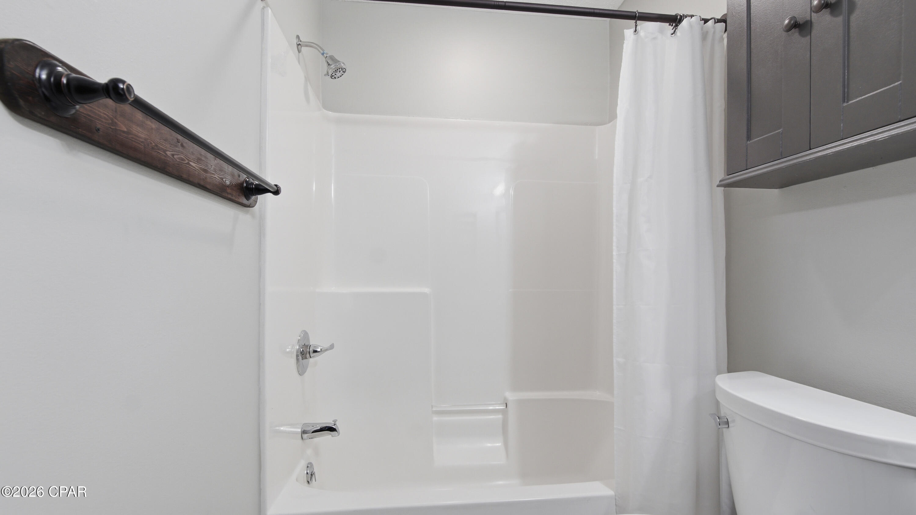 Shadow Bay Unit 1 - Residential Lease