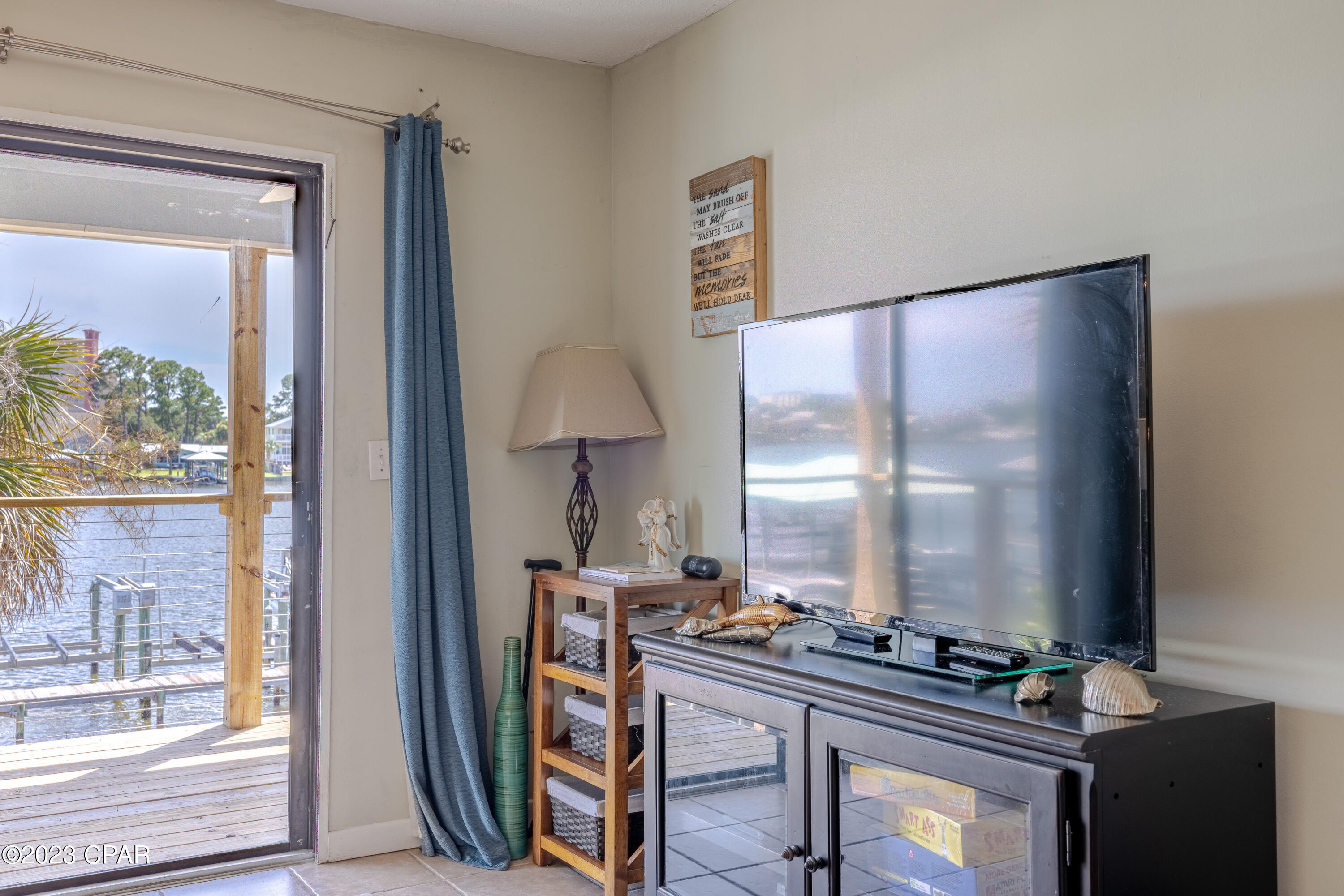 Quarter Deck Condo. - Residential