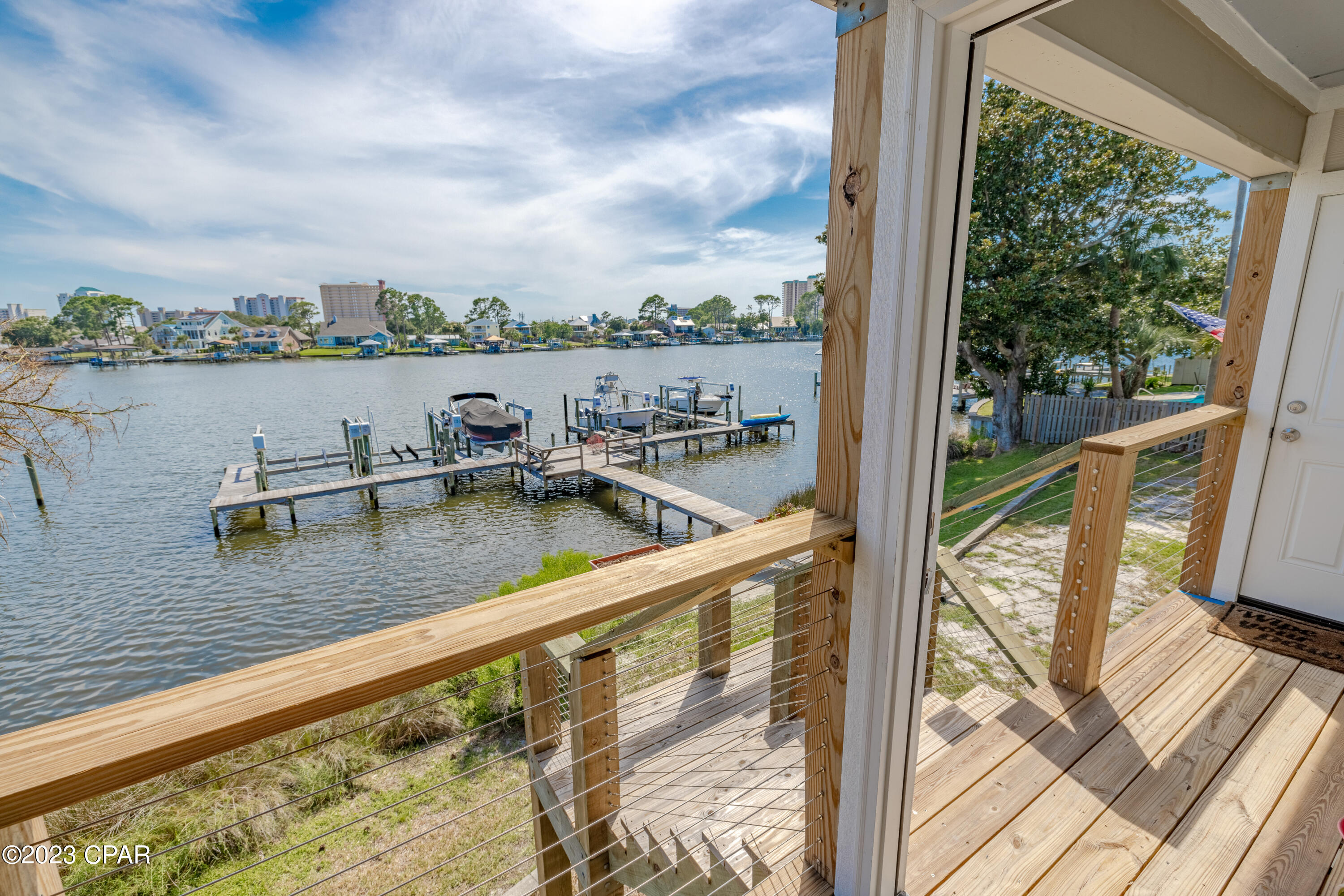 Quarter Deck Condo. - Residential