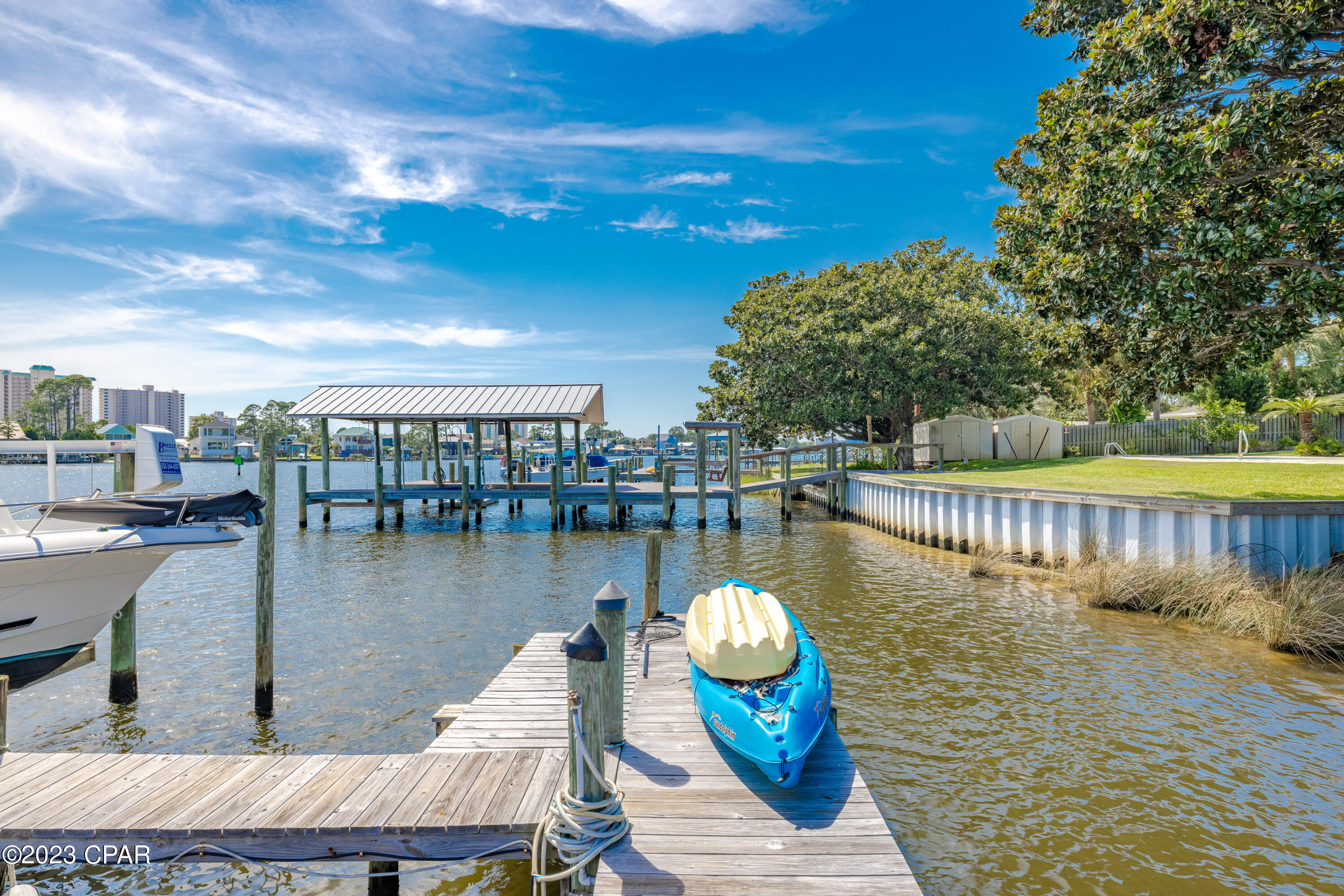 Quarter Deck Condo. - Residential