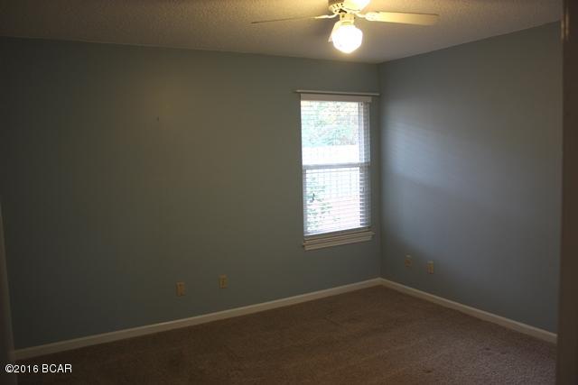North Lagoon Oaks 3rd - Residential Lease