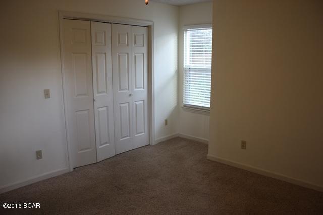 North Lagoon Oaks 3rd - Residential Lease
