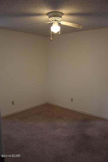 North Lagoon Oaks 3rd - Residential Lease